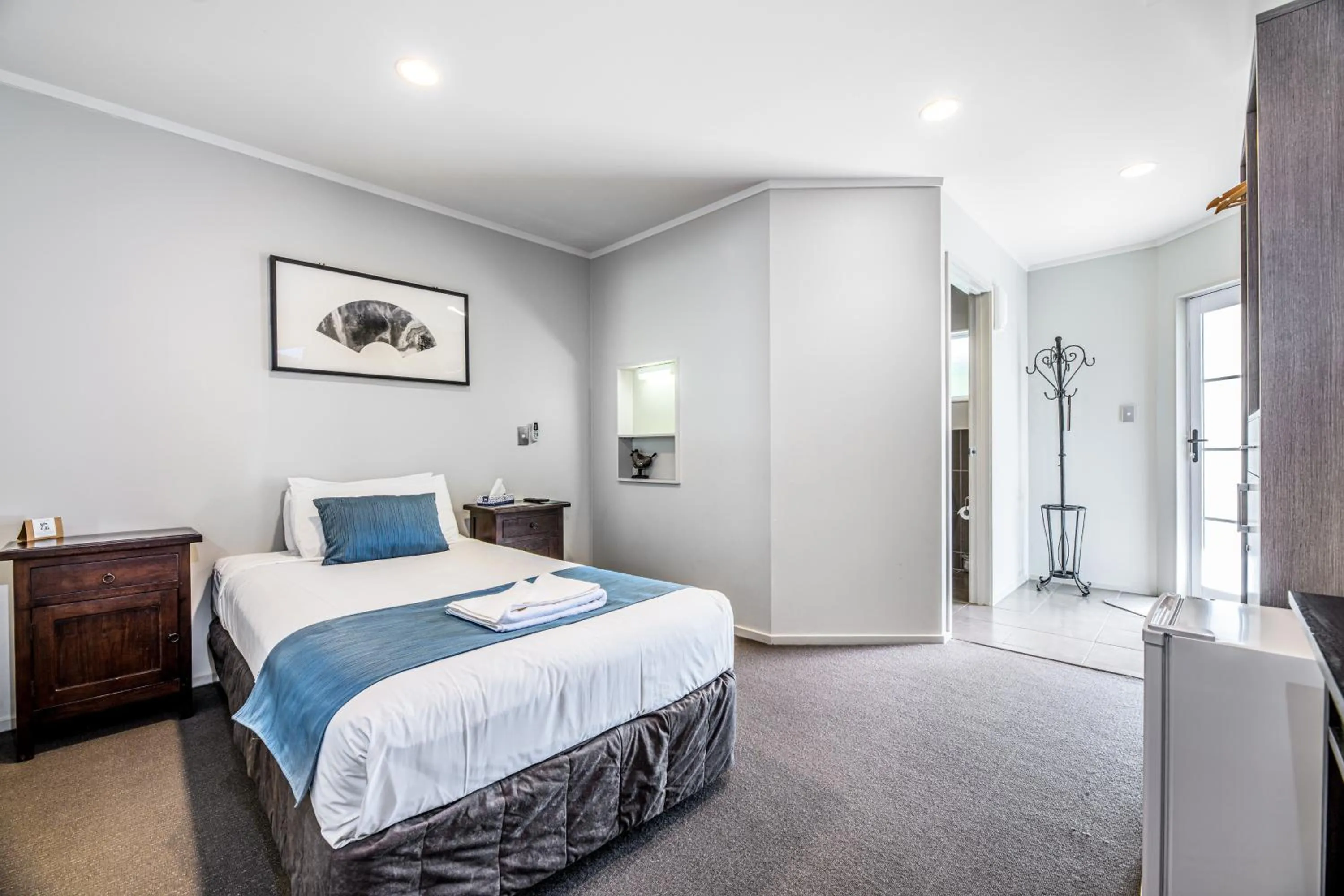 Photo of the whole room, Bed in Northridge Golf Resort