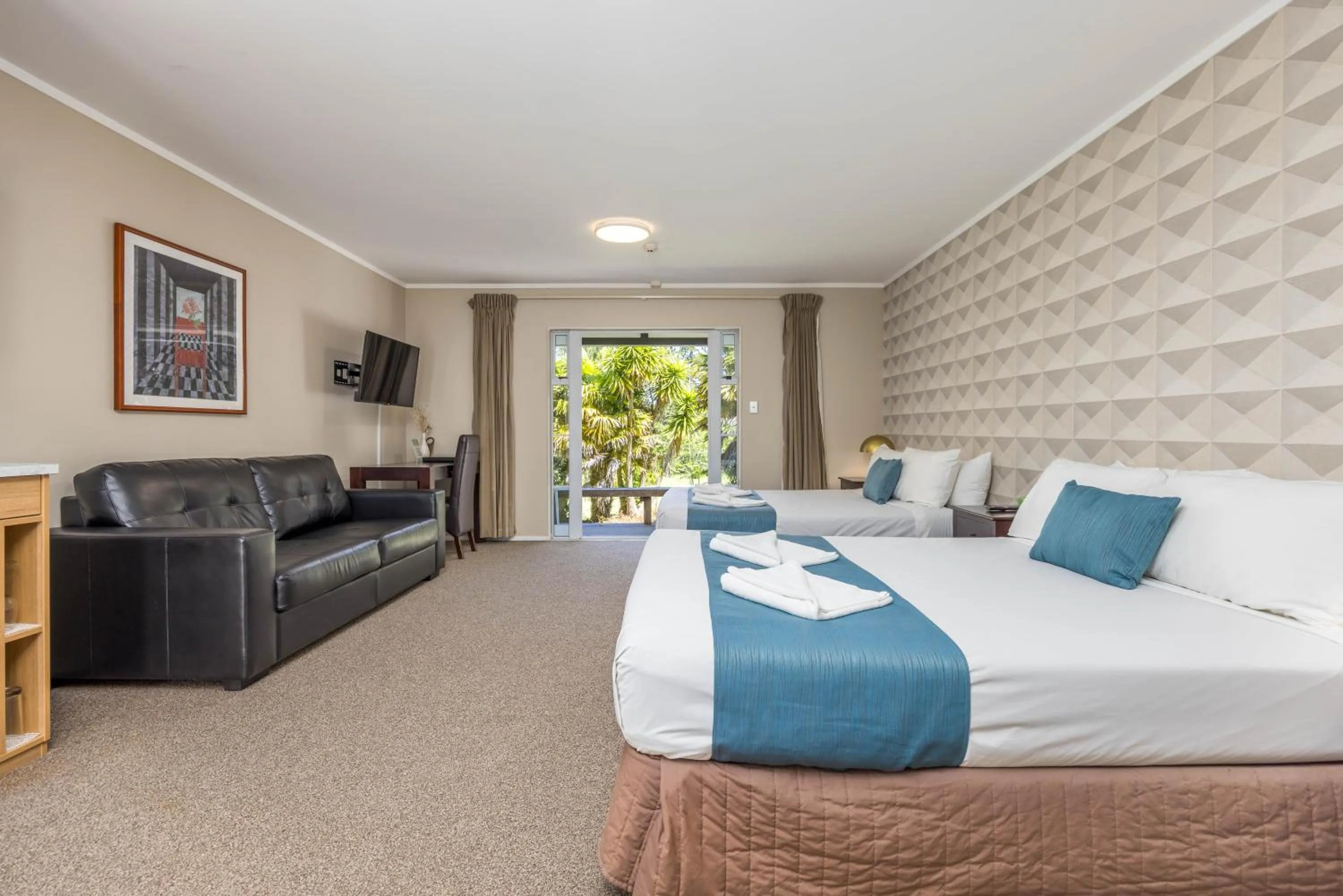 Bed in Northridge Golf Resort