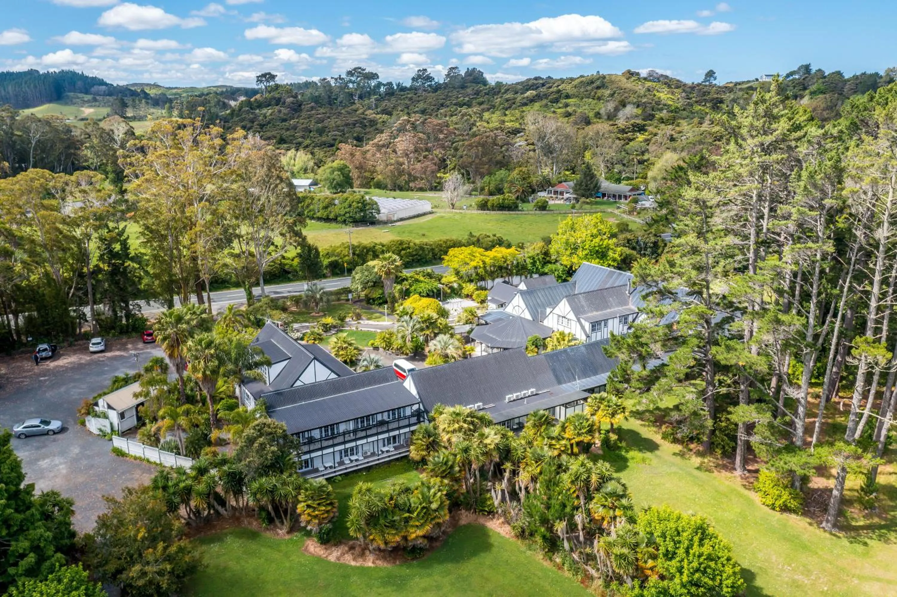 Property building in Northridge Golf Resort