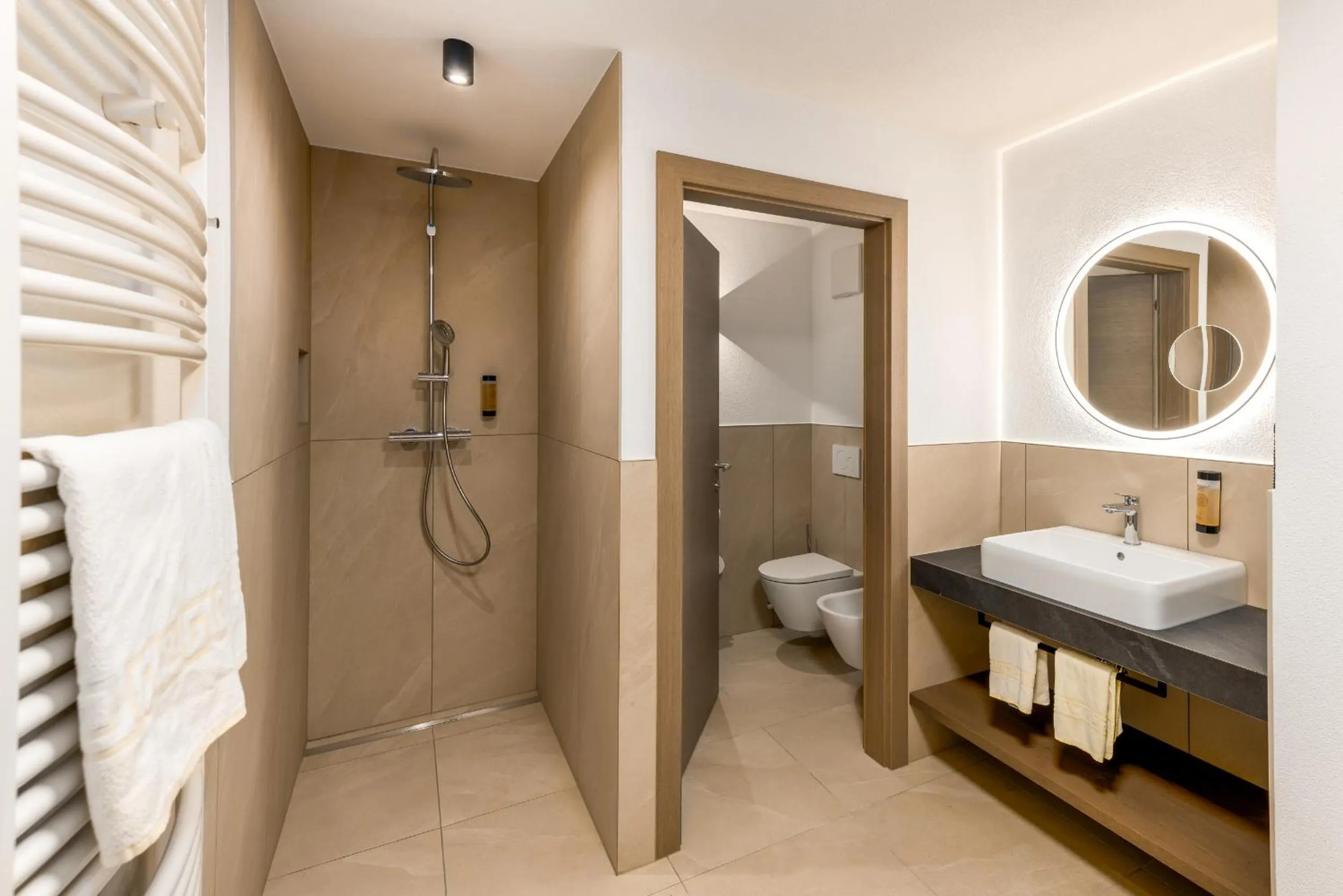 Toilet in MONTARA living mountain air