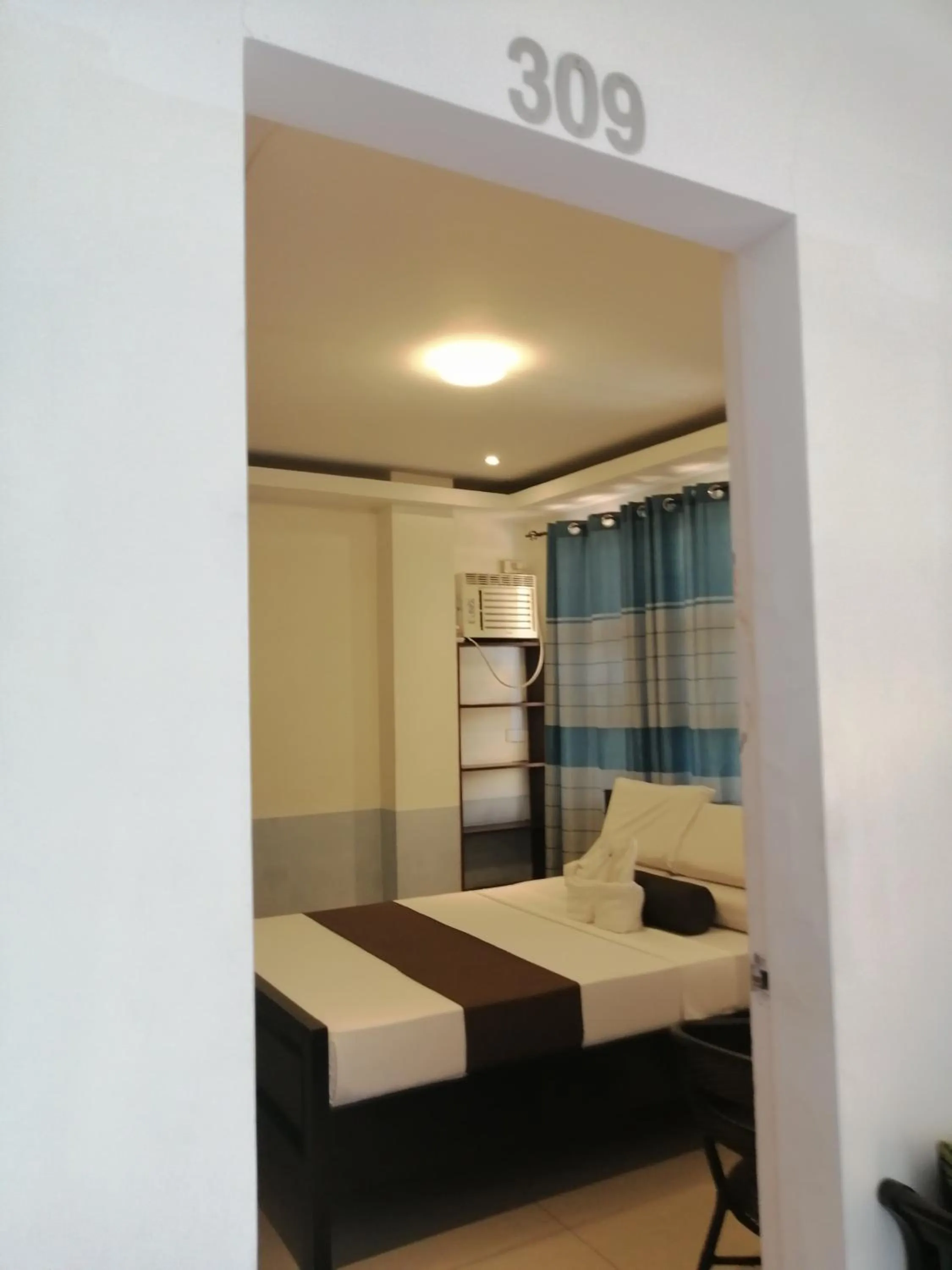 Bed in RedDoorz @ Bansud Oriental Mindoro