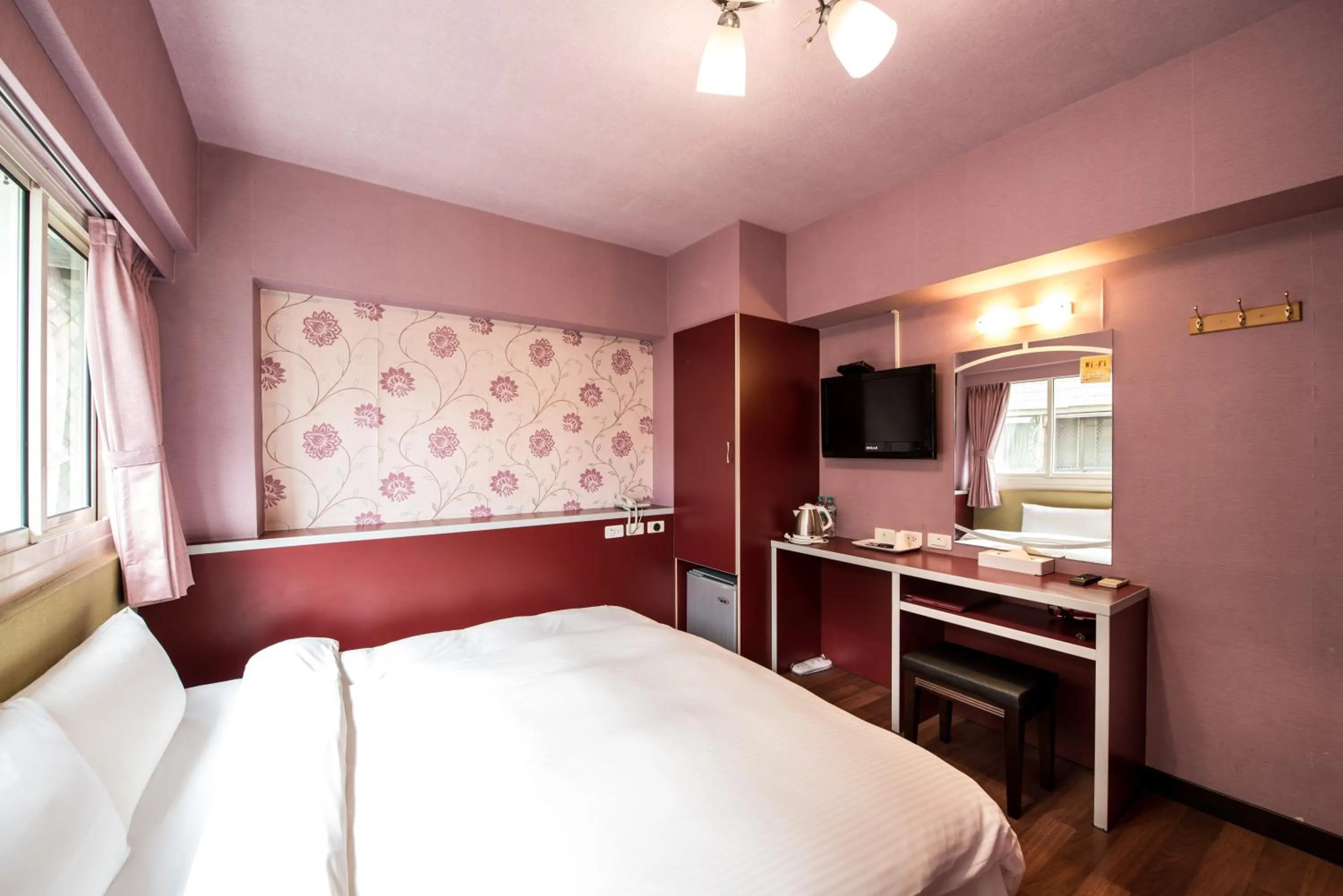 TV and multimedia, Bed in Hotel South Sea