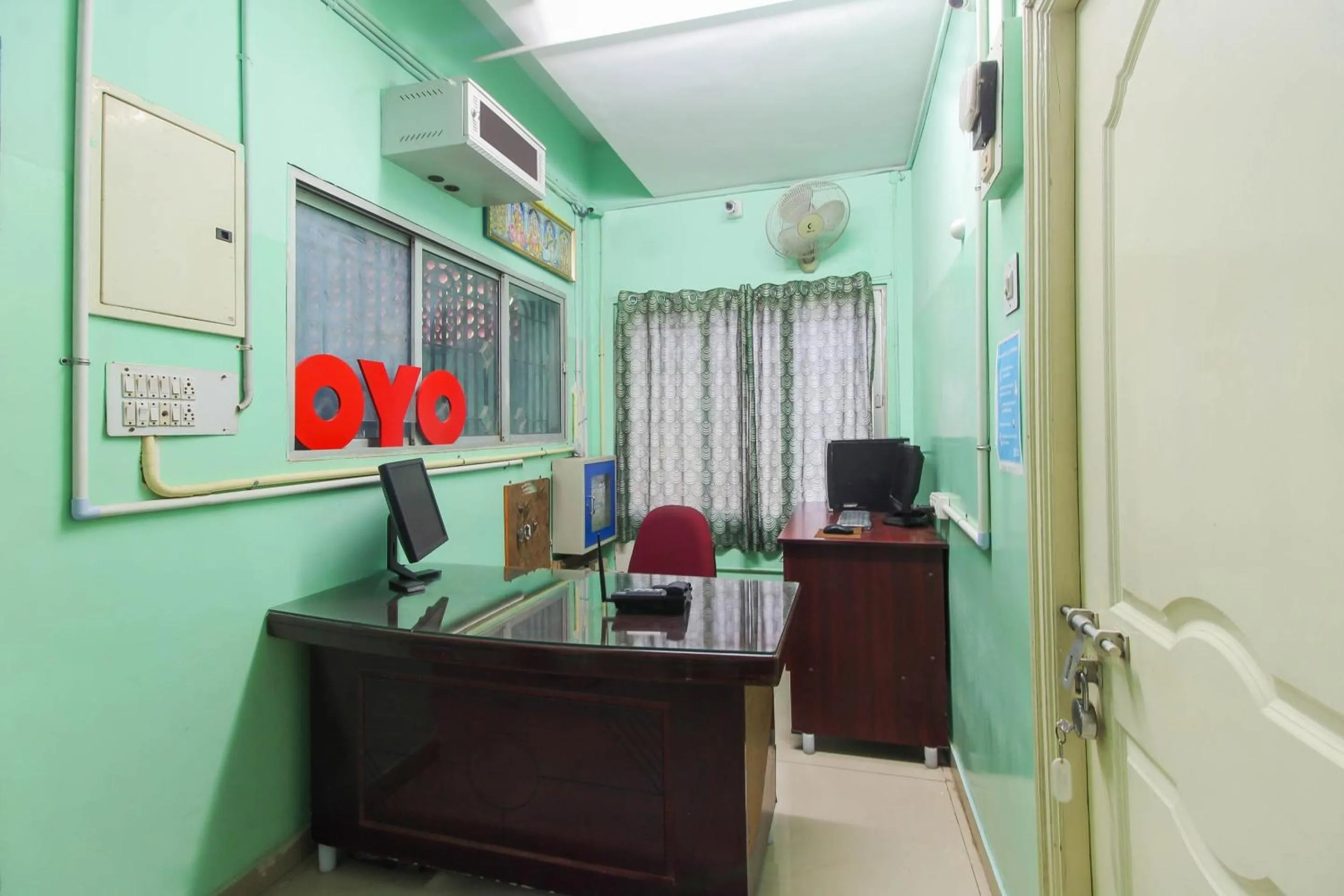 Lobby or reception in Hotel O Royal Residency