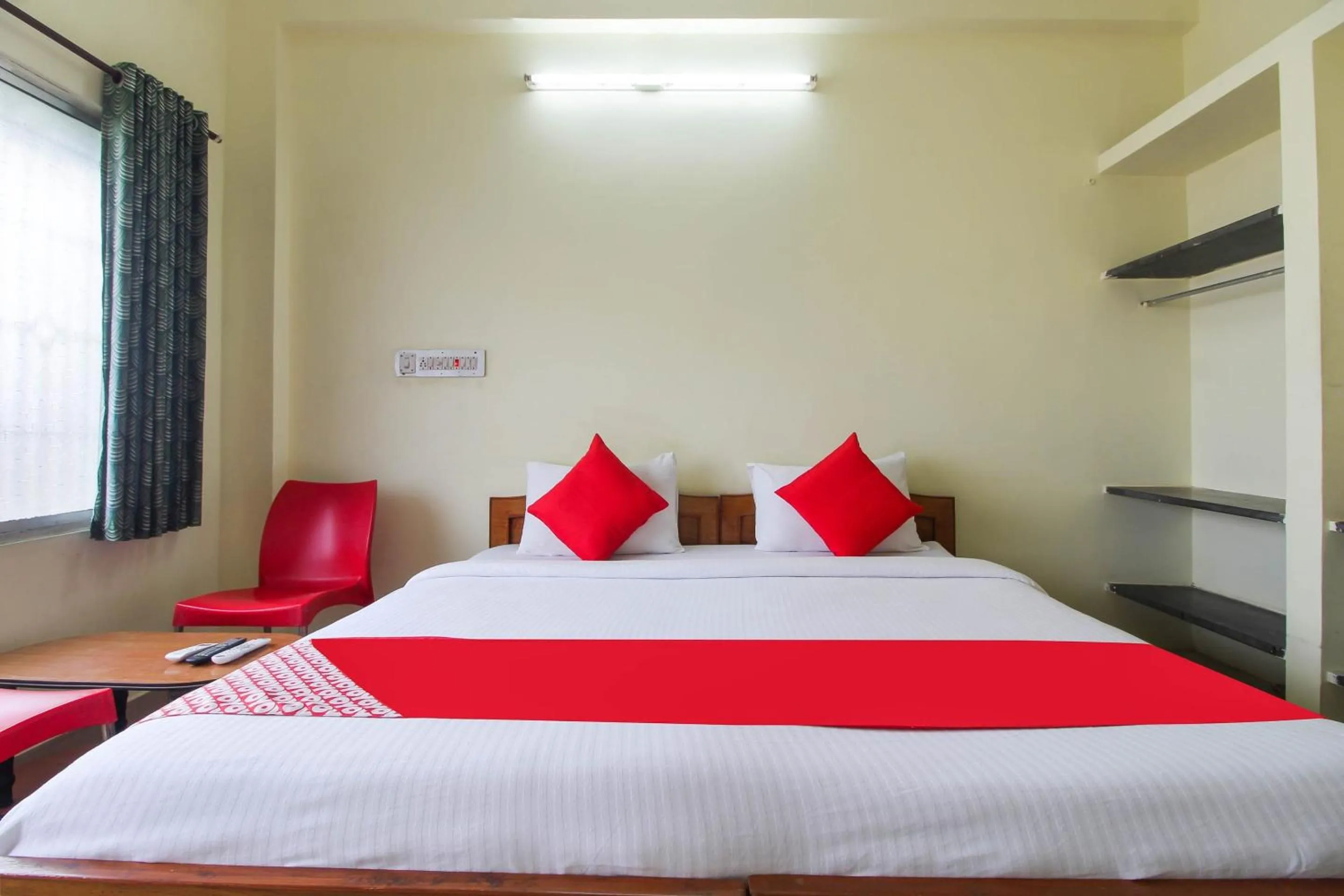 Bedroom, Bed in Hotel O Royal Residency