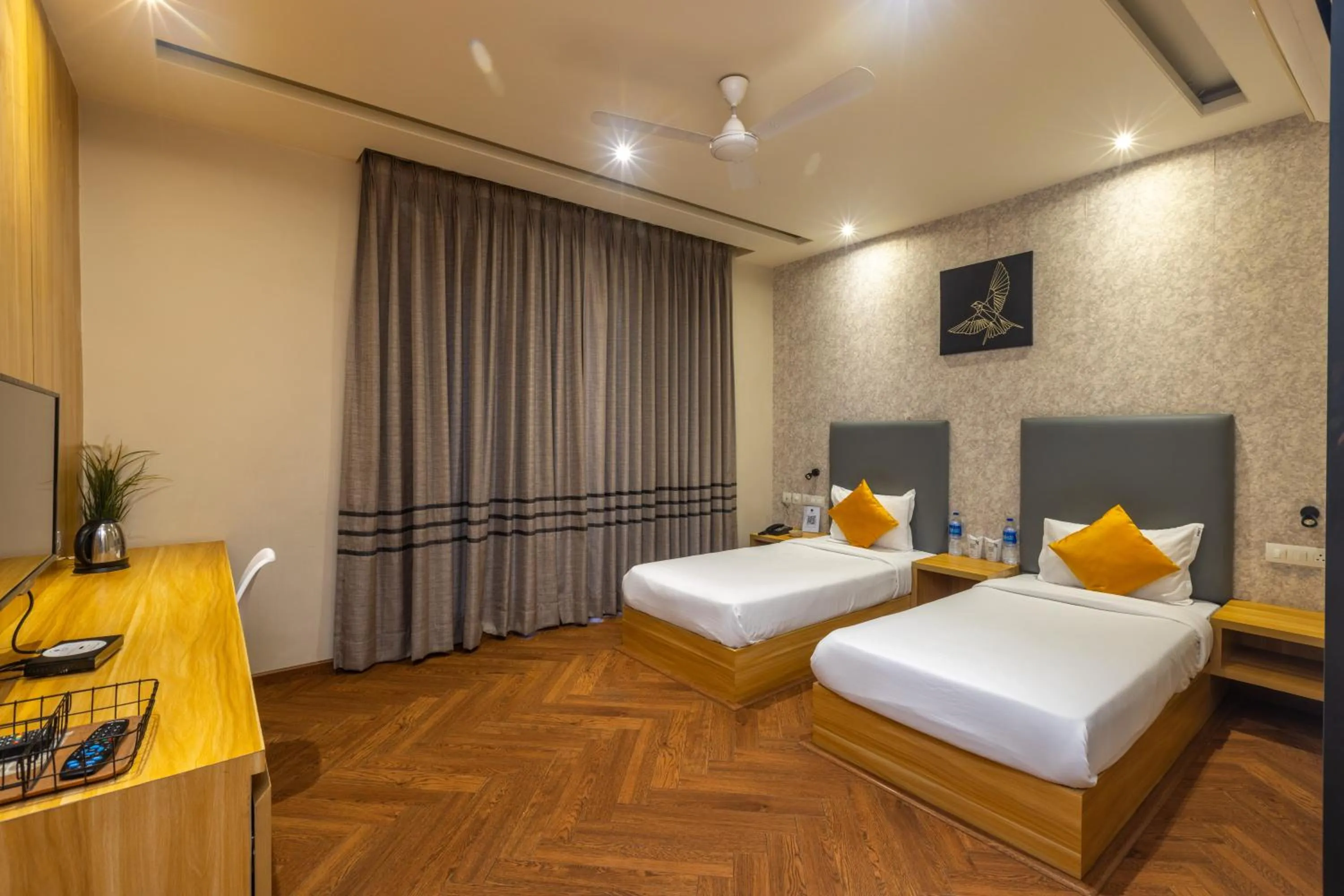 Bedroom, Bed in Kohsa7