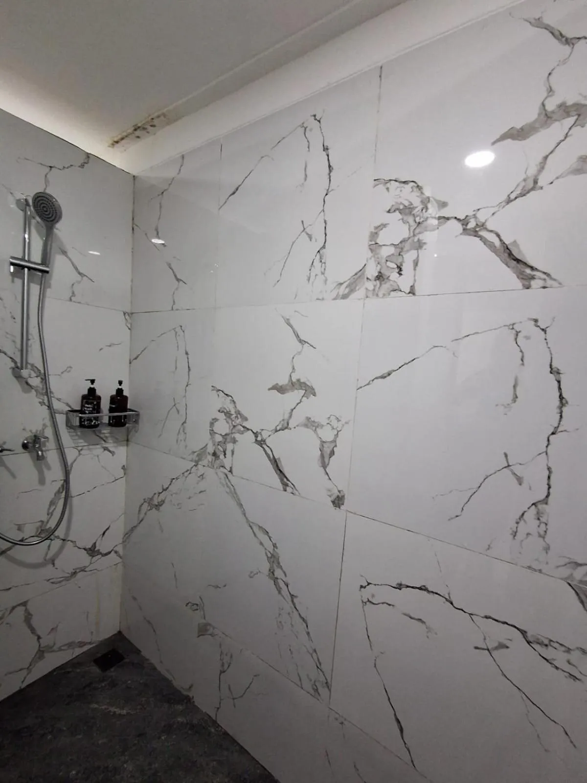 Toilet in Tirta Arsanta Hot Springs & Villa