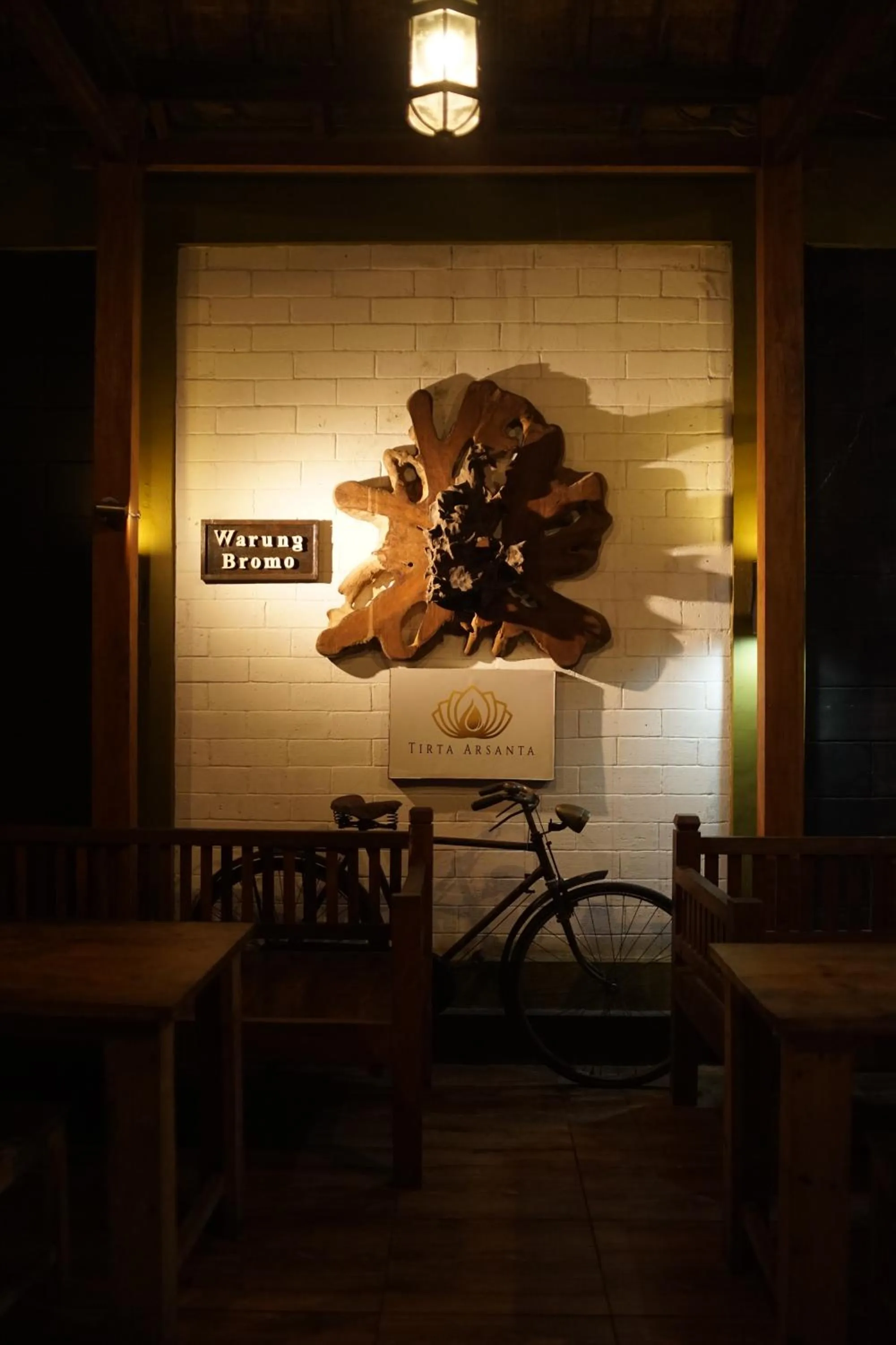 Restaurant/places to eat in Tirta Arsanta Hot Springs & Villa