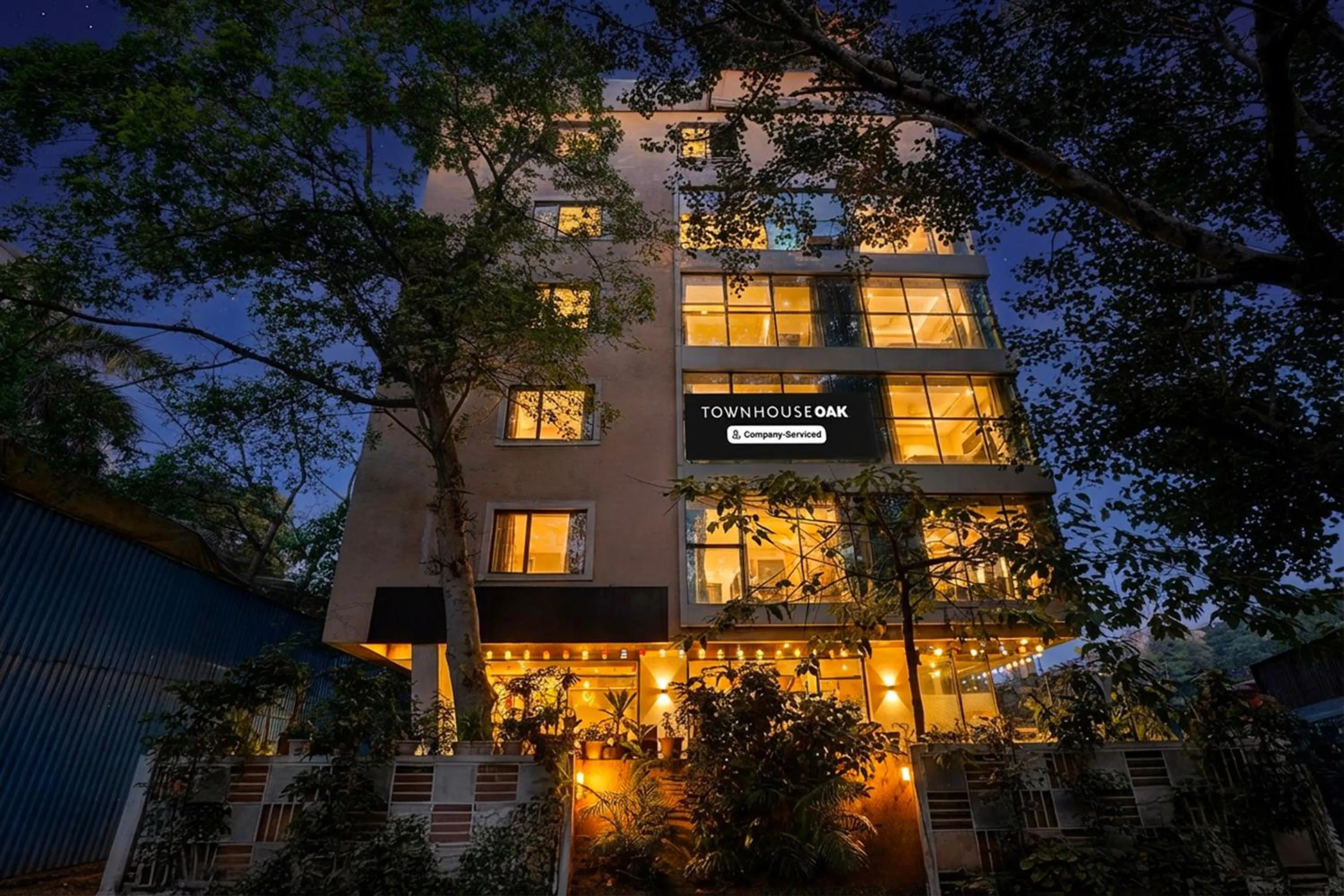 Facade/entrance in Super Townhouse Oak Pune Railway Station Formerly Kapil Residency