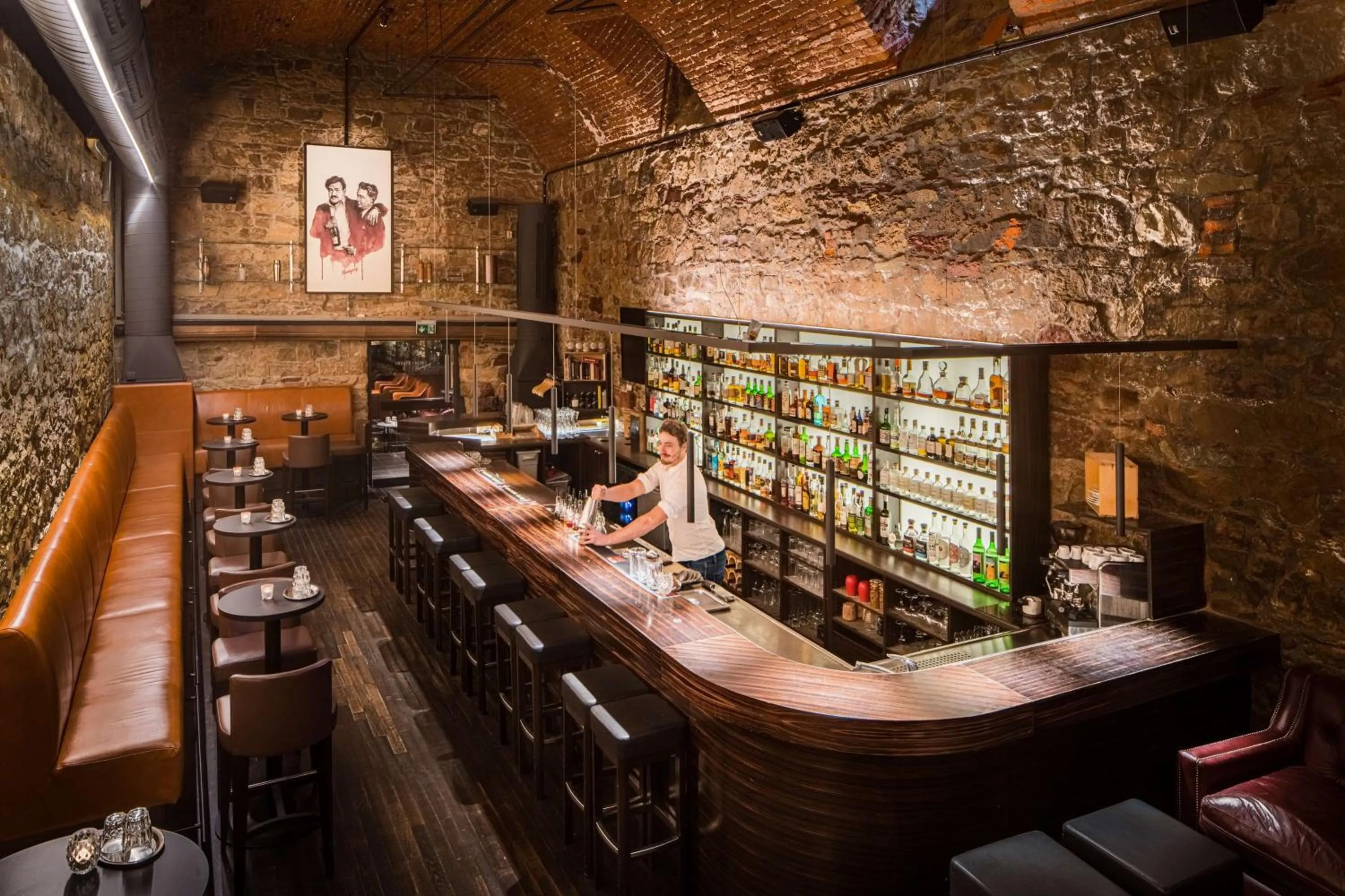 Food and drinks in Hotel Victoria, BW Signature Collection