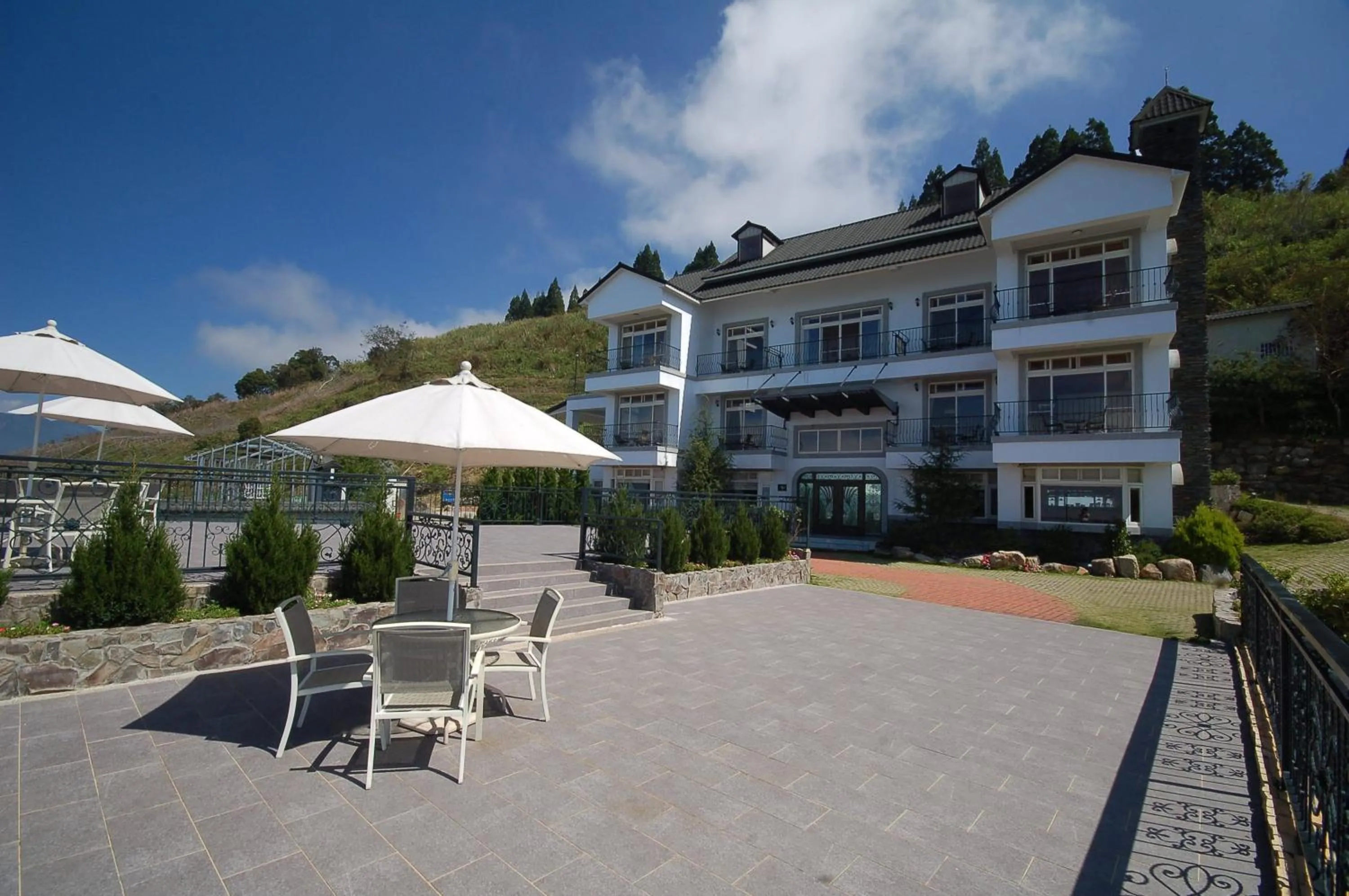 Facade/entrance in Star Villa