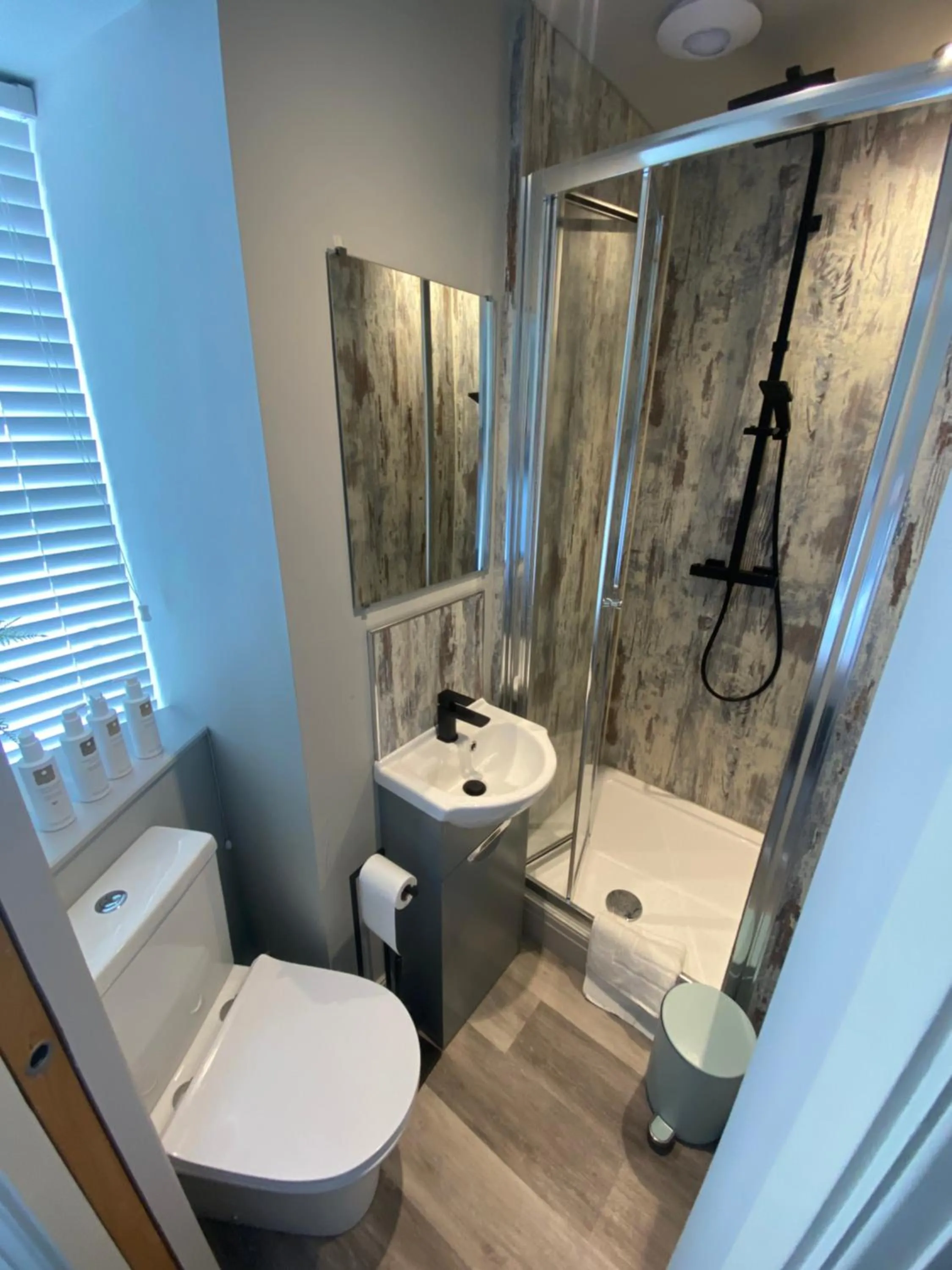 Bathroom in The Hive at Poppi-Red