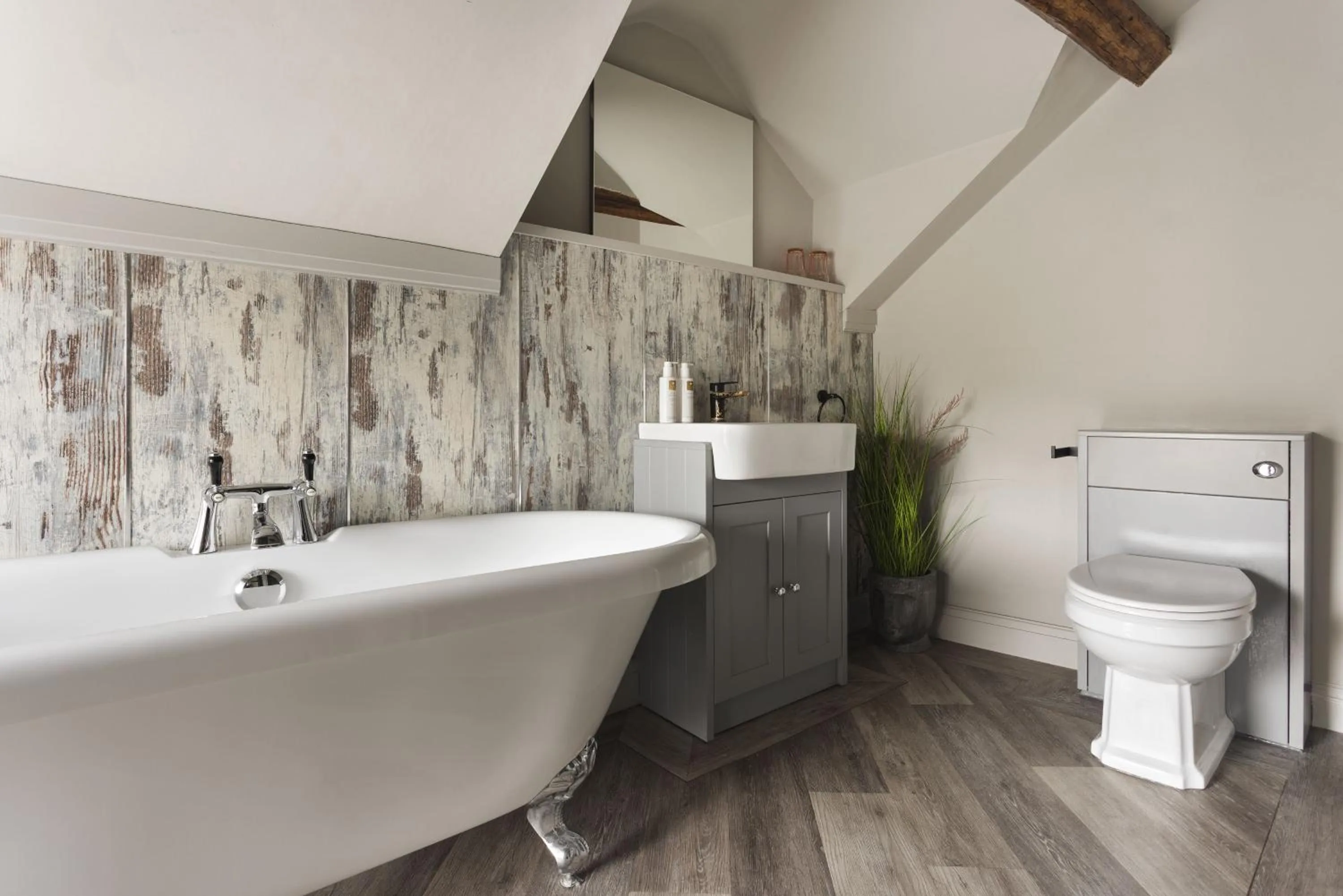 The Hive at Poppi-Red