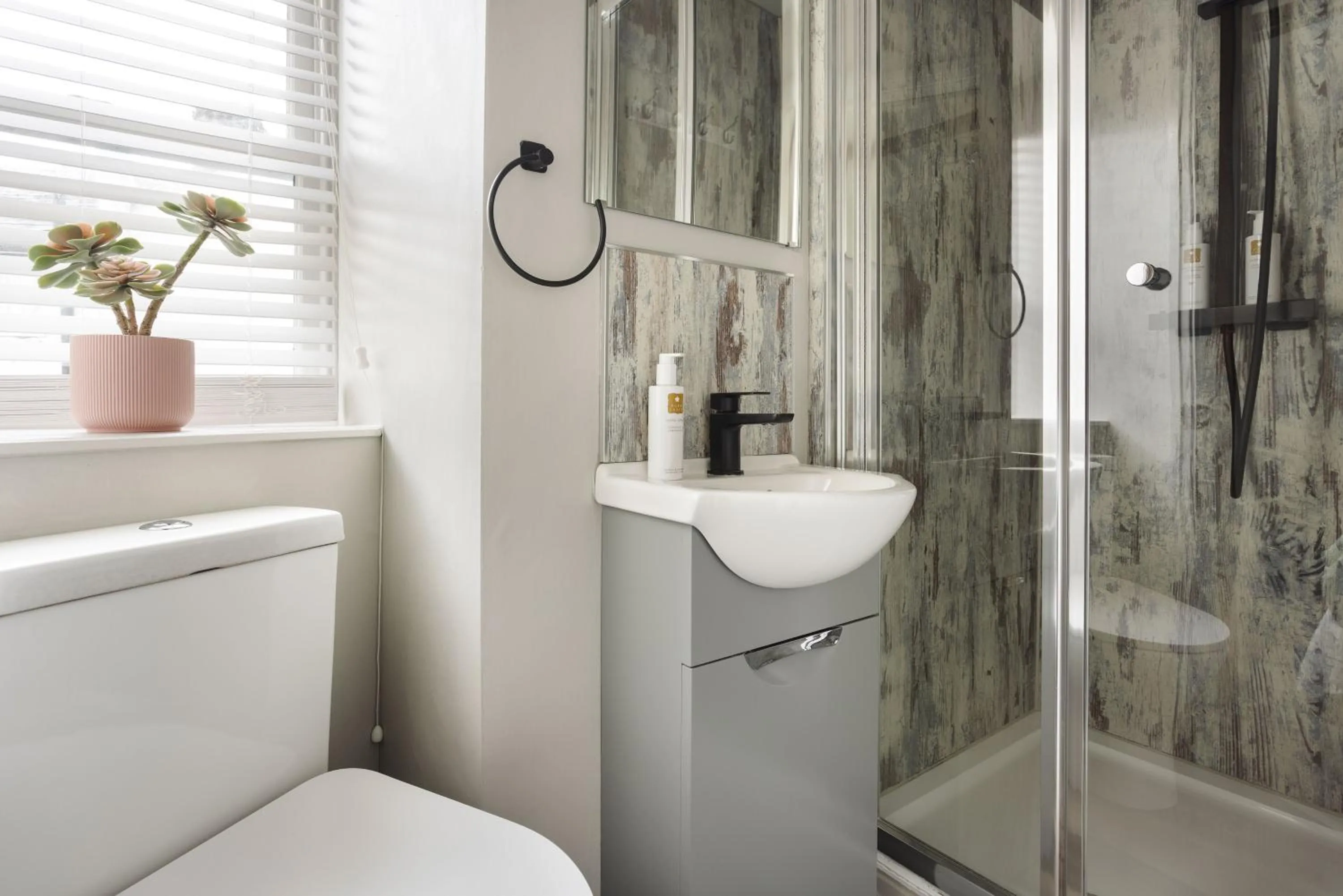 The Hive at Poppi-Red