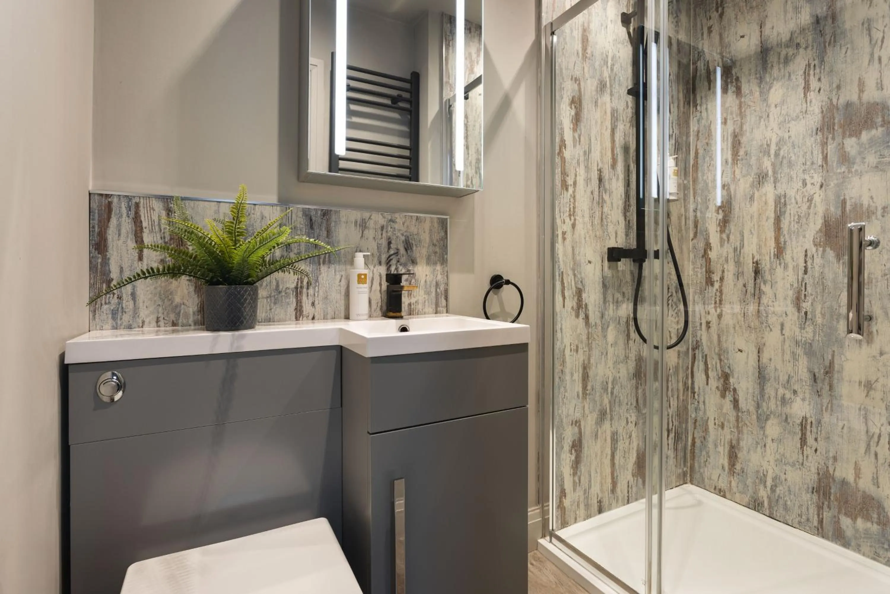 The Hive at Poppi-Red