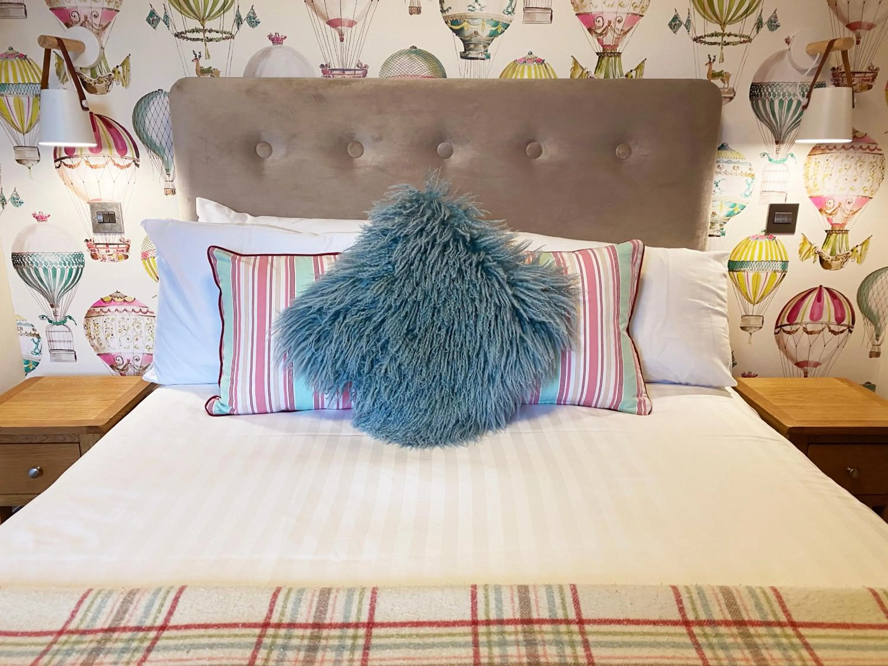 Bed in The Hive at Poppi-Red