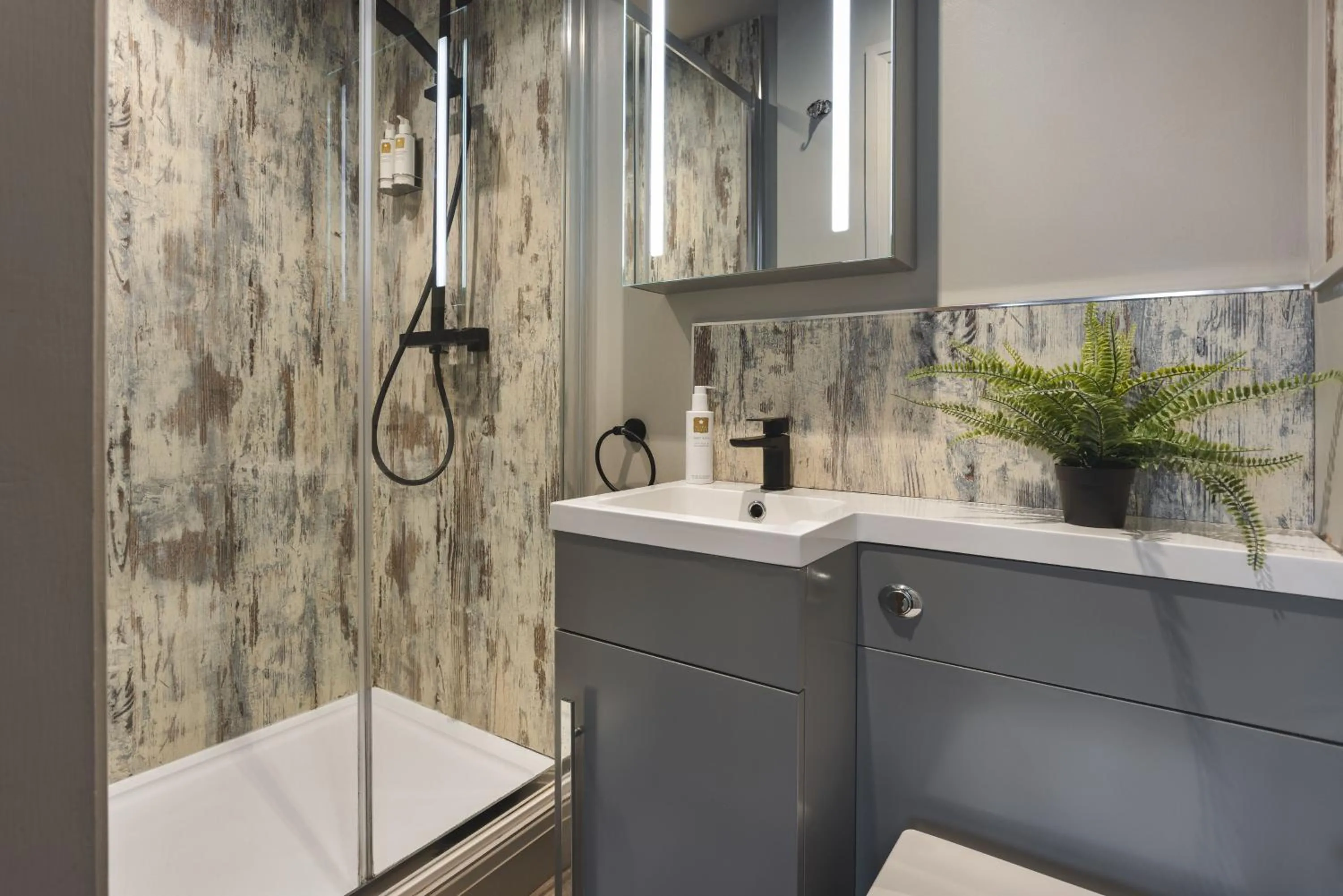 The Hive at Poppi-Red