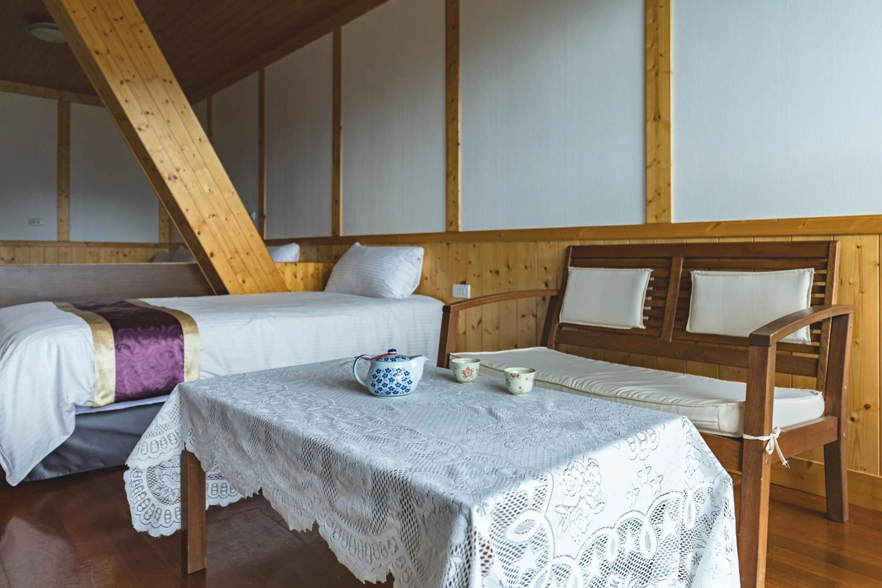Decorative detail, Bed in Julie's Garden, Cingjing - Fon Chin Homestay