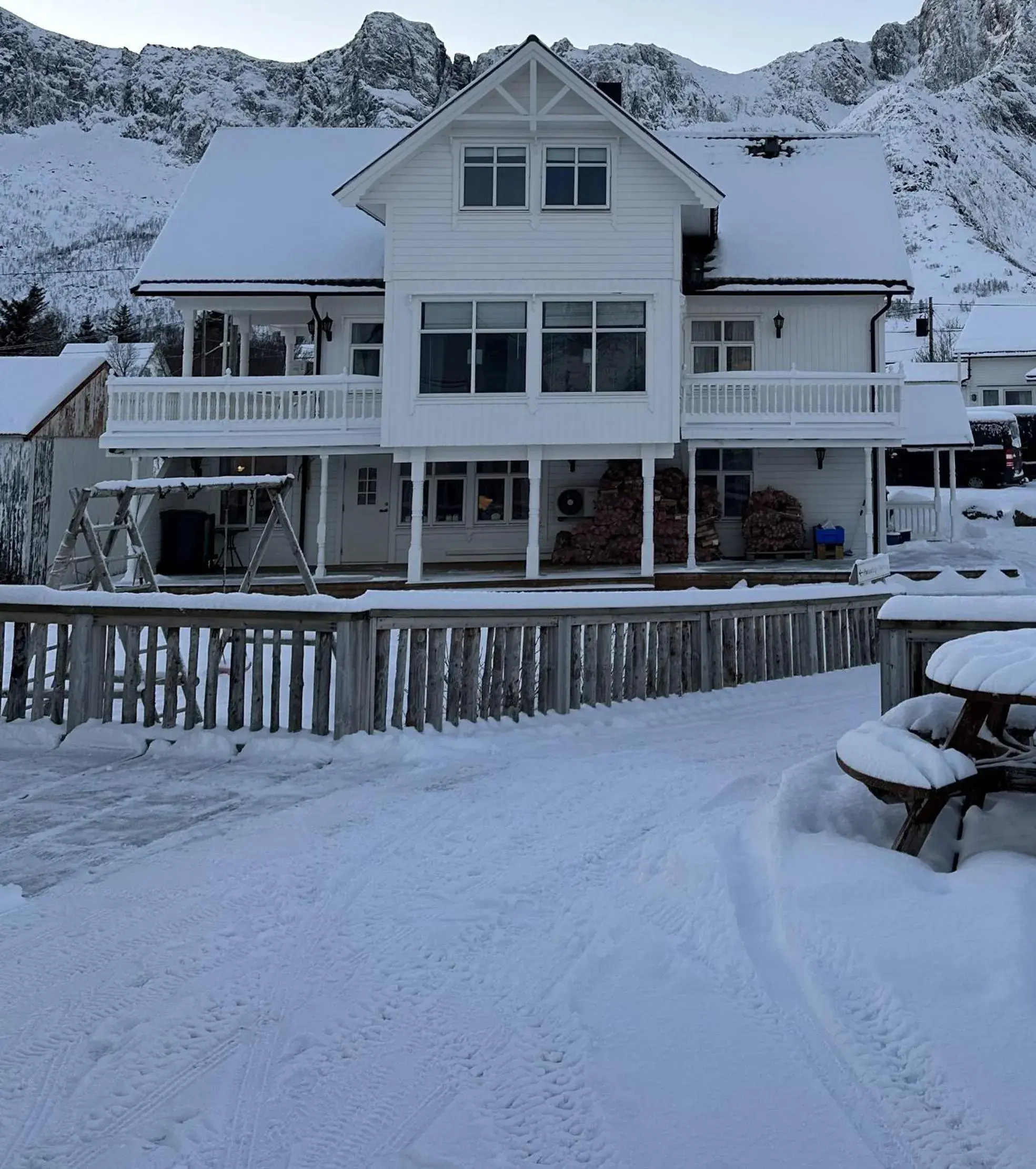 Two-Bedroom Apartment with Partial Ocean View in Mefjord Brygge Two-Bedroom Apartment with Partial Ocean View in Mefjord Brygge