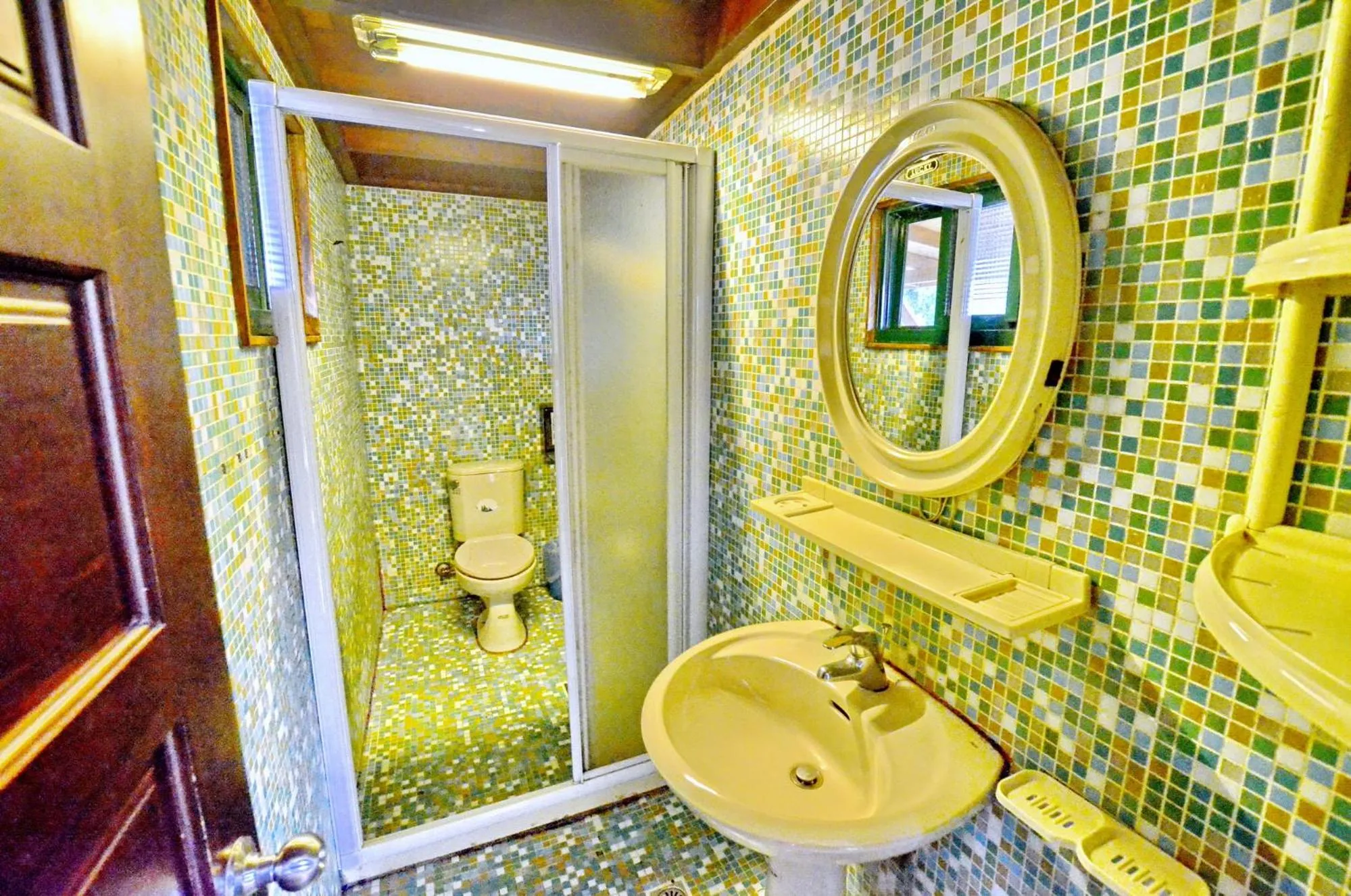 Shower in Shiyai Taoyuan