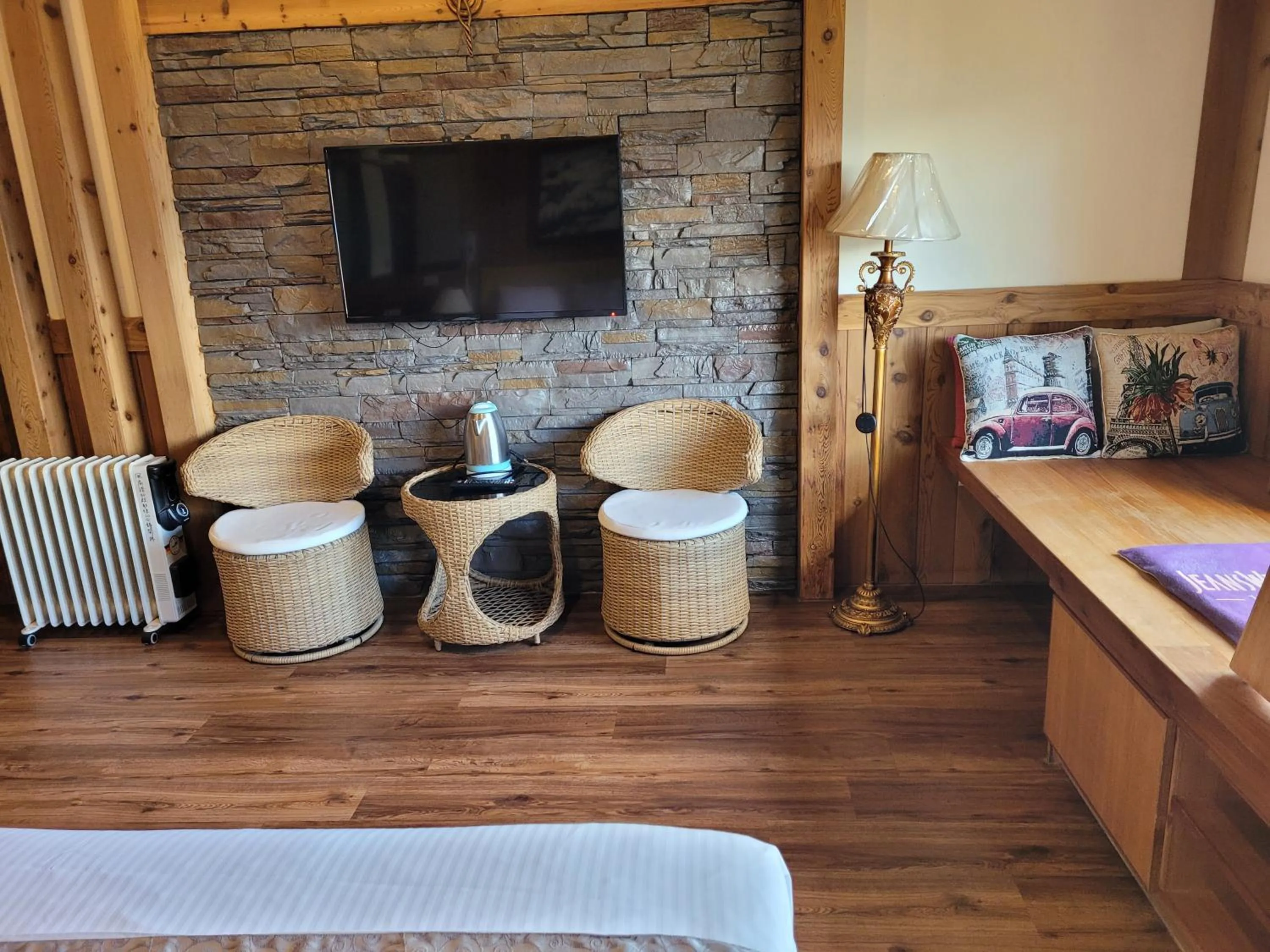 Mountain view in Shiyai Taoyuan