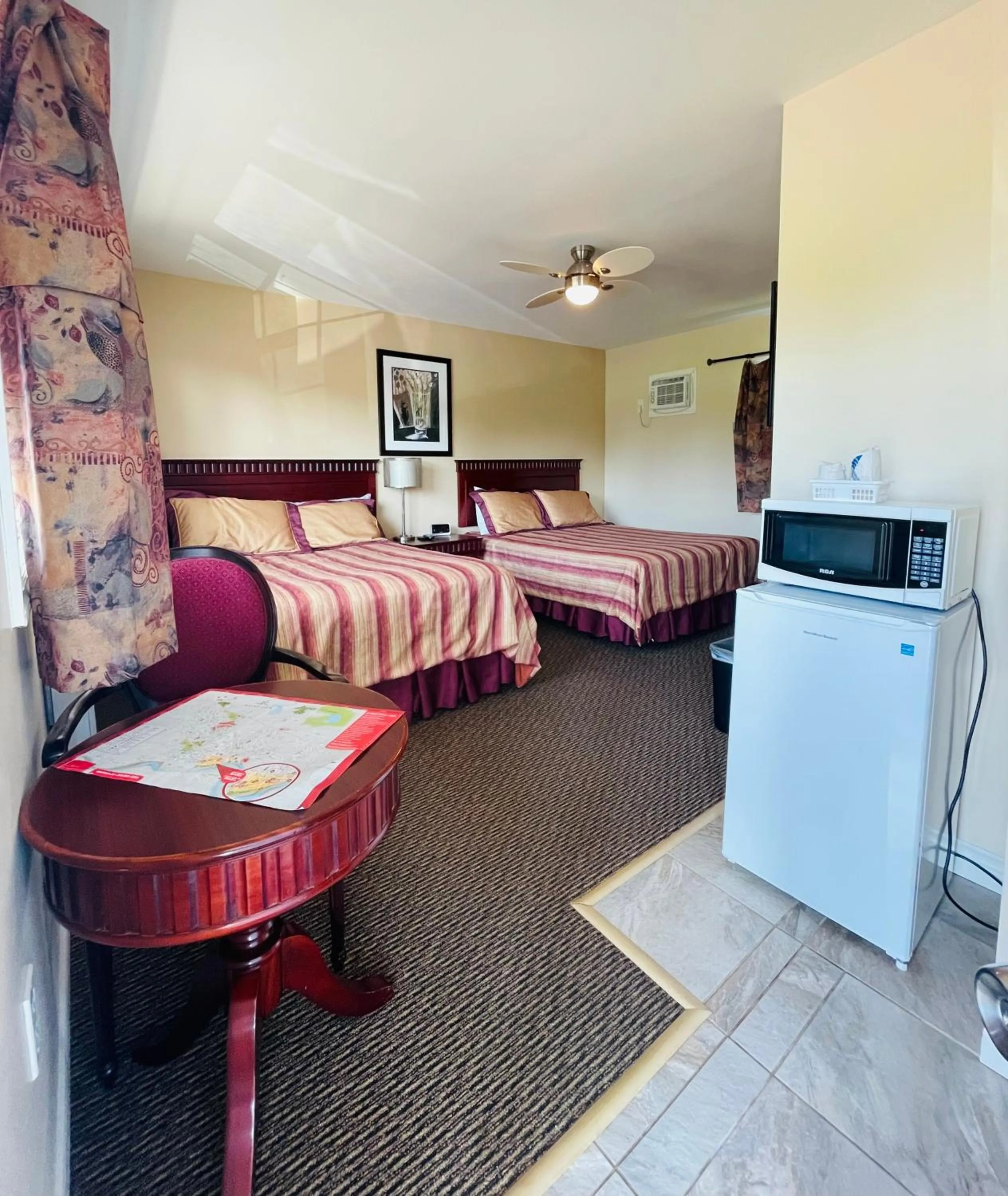 Bed in Scenic Motel Moncton