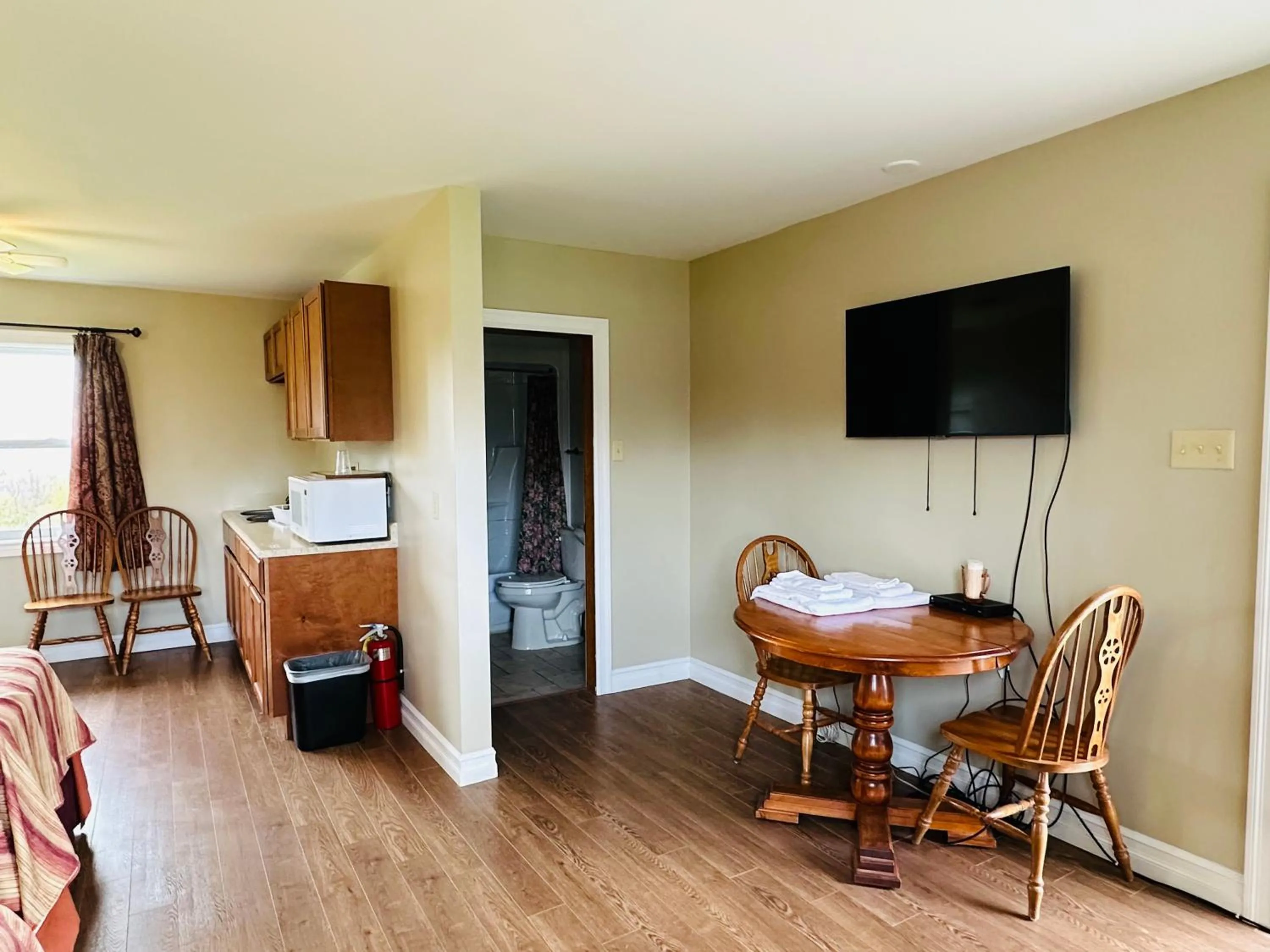 Kitchen or kitchenette in Scenic Motel Moncton