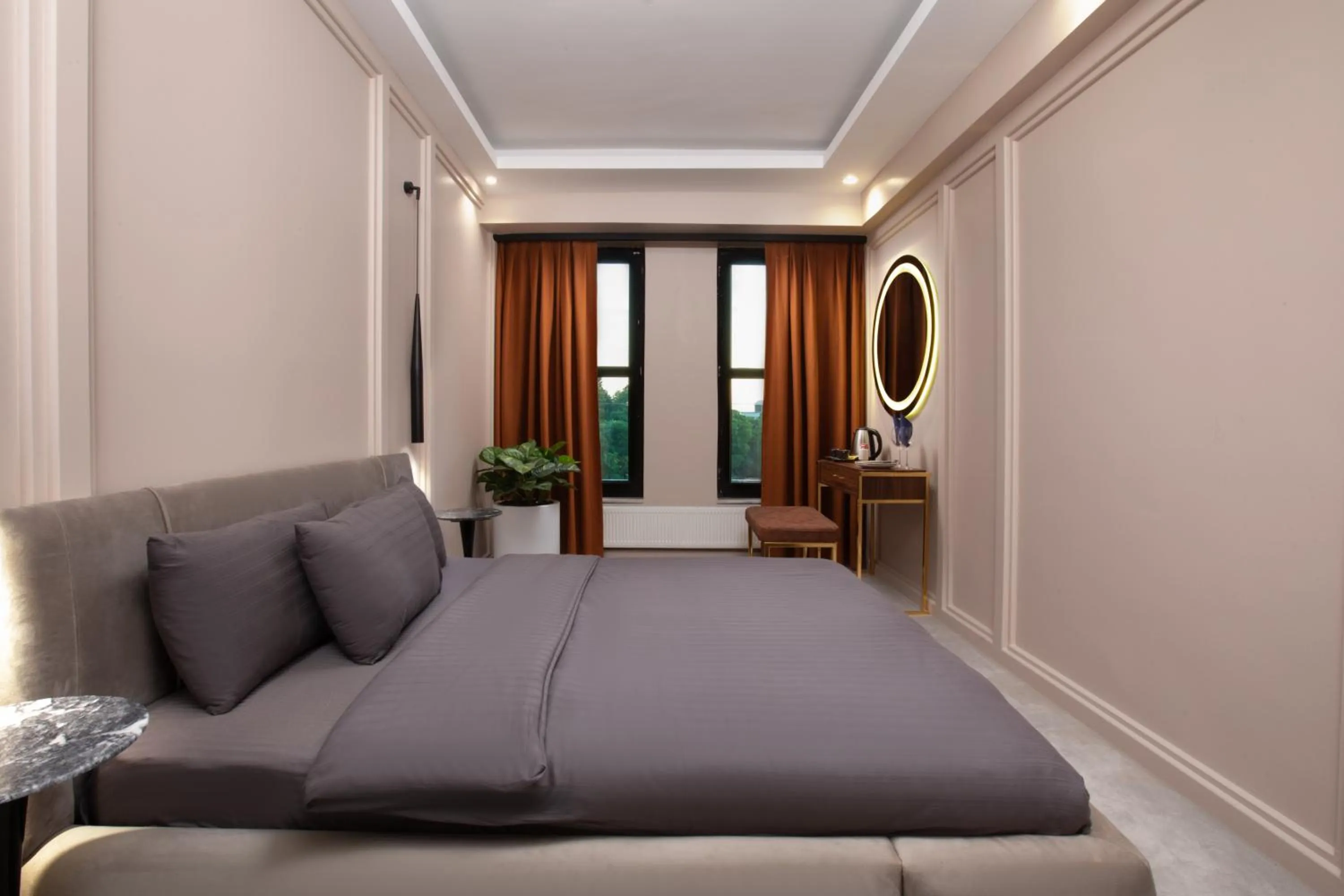 Bedroom, Bed in Walton Gardens Pera