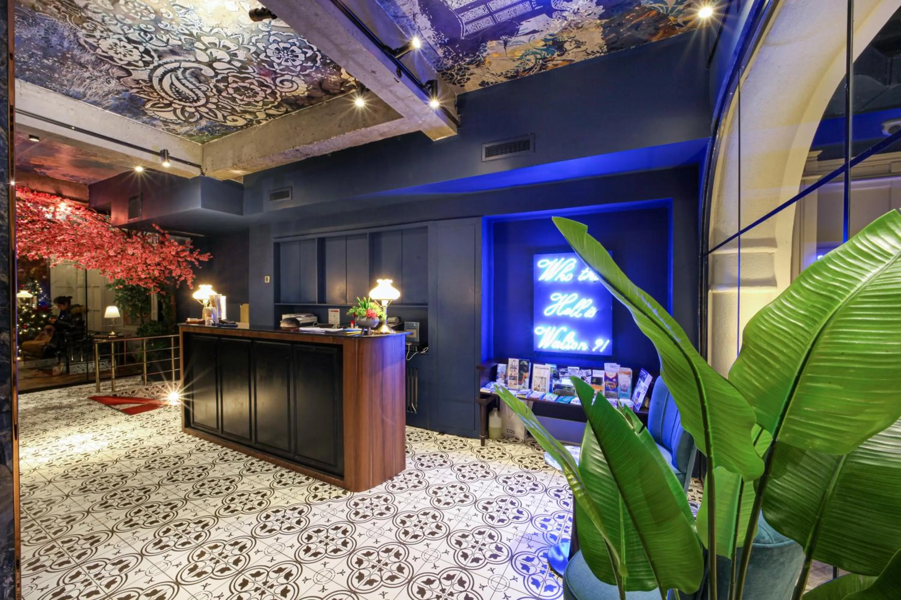 Lobby or reception in Walton Gardens Pera