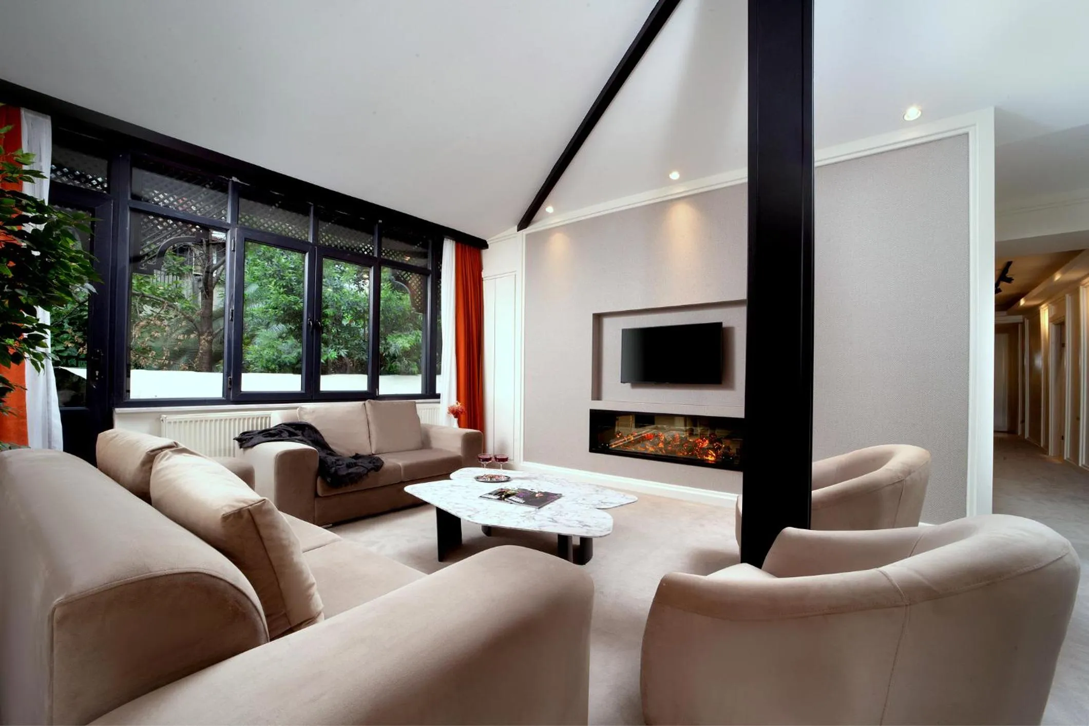 Living room in Walton Gardens Pera