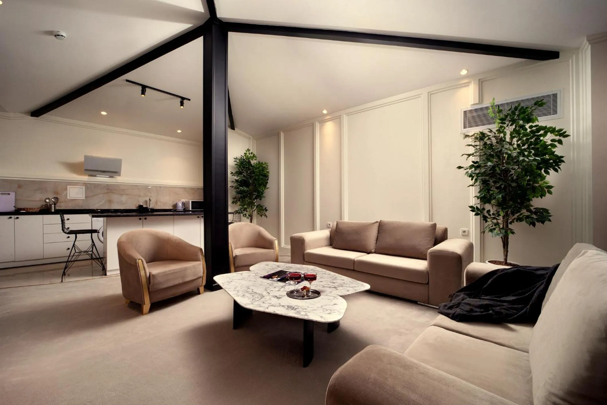 Kitchen or kitchenette in Walton Gardens Pera