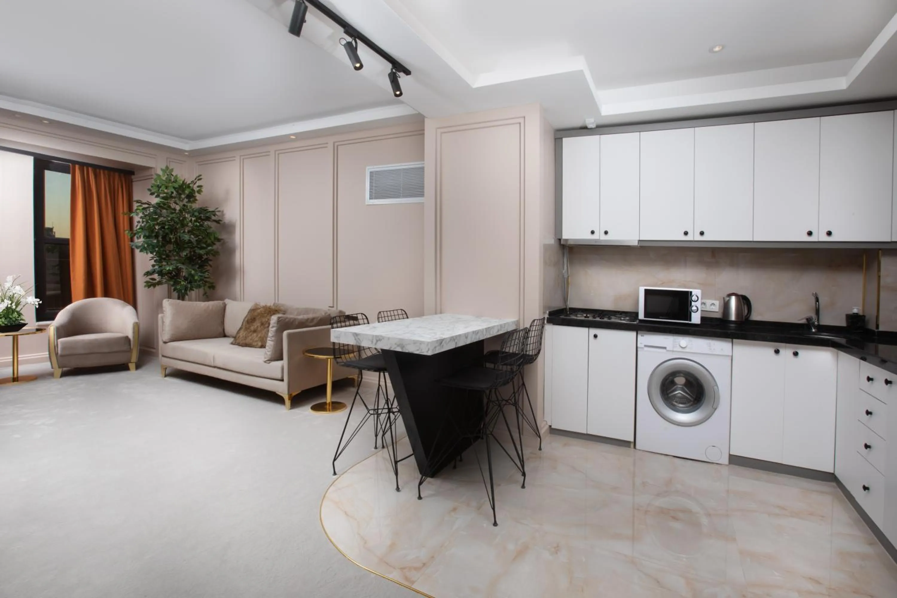 washing machine in Walton Gardens Pera