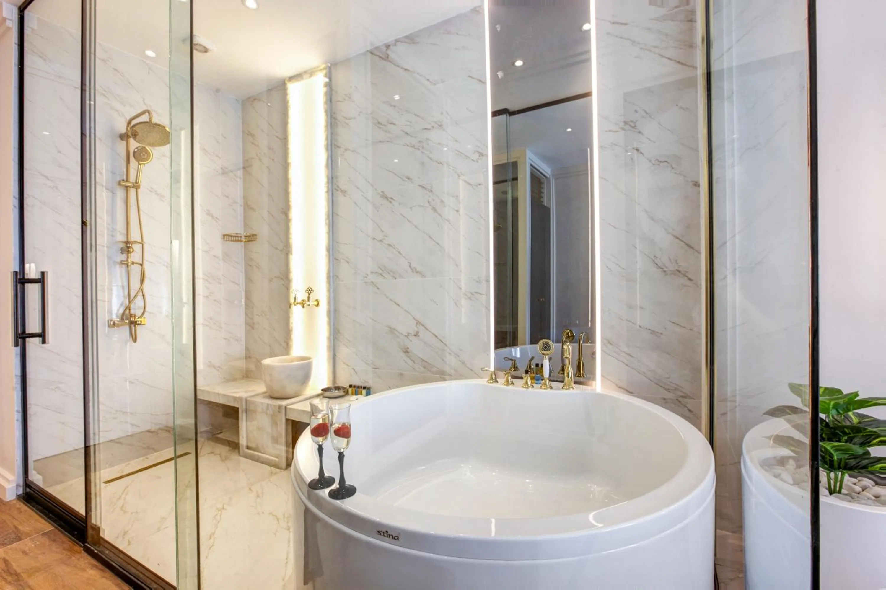 Bathroom in Walton Gardens Pera