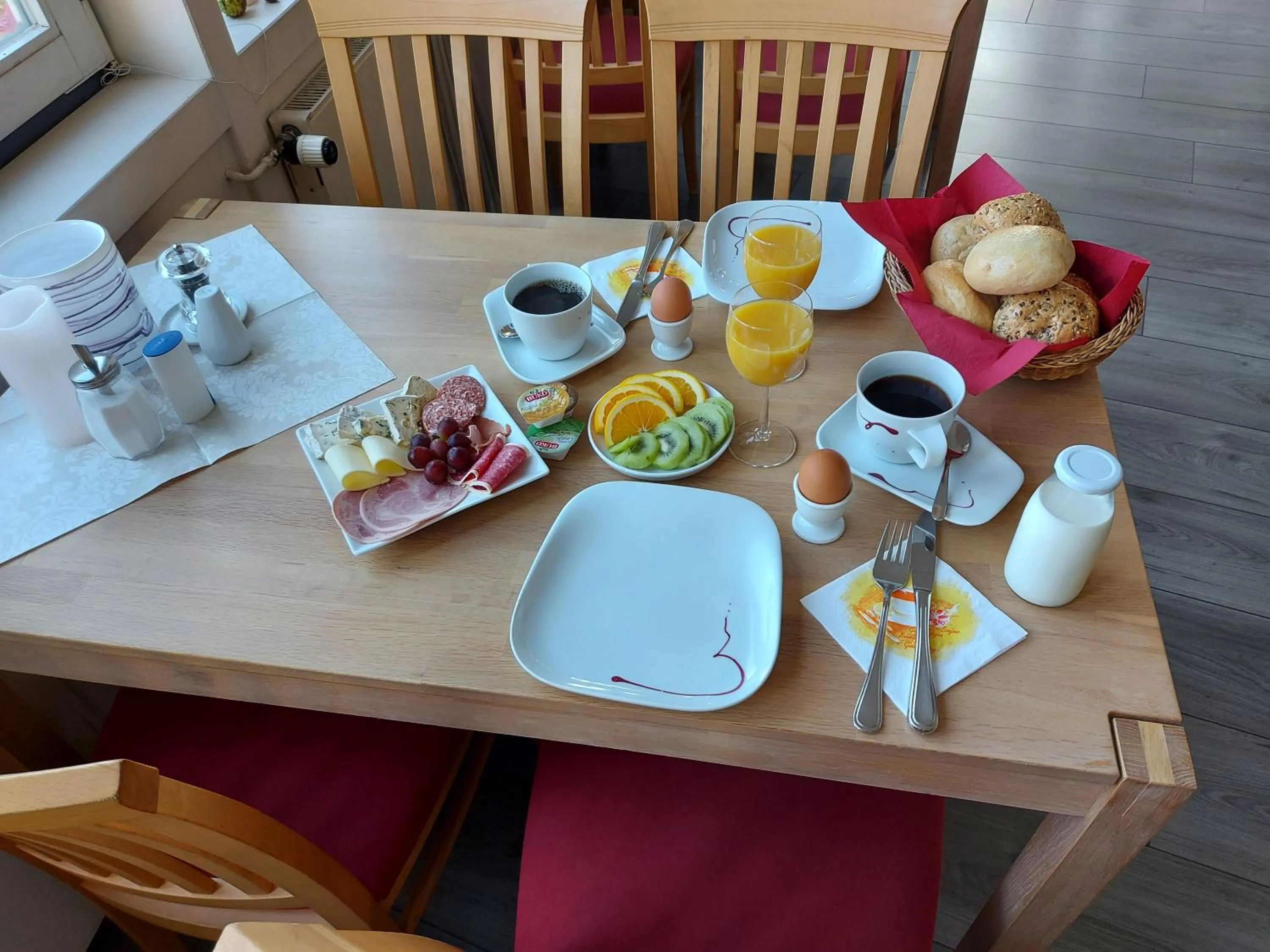 Breakfast in An der Stadthalle