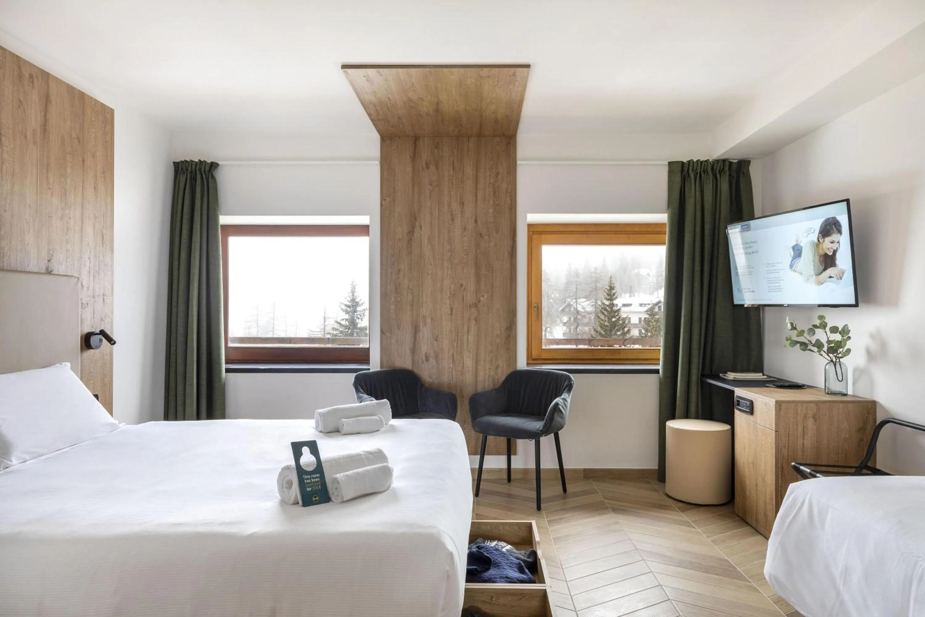 Photo of the whole room, Bed in B&B Hotel Passo Tre Croci Cortina