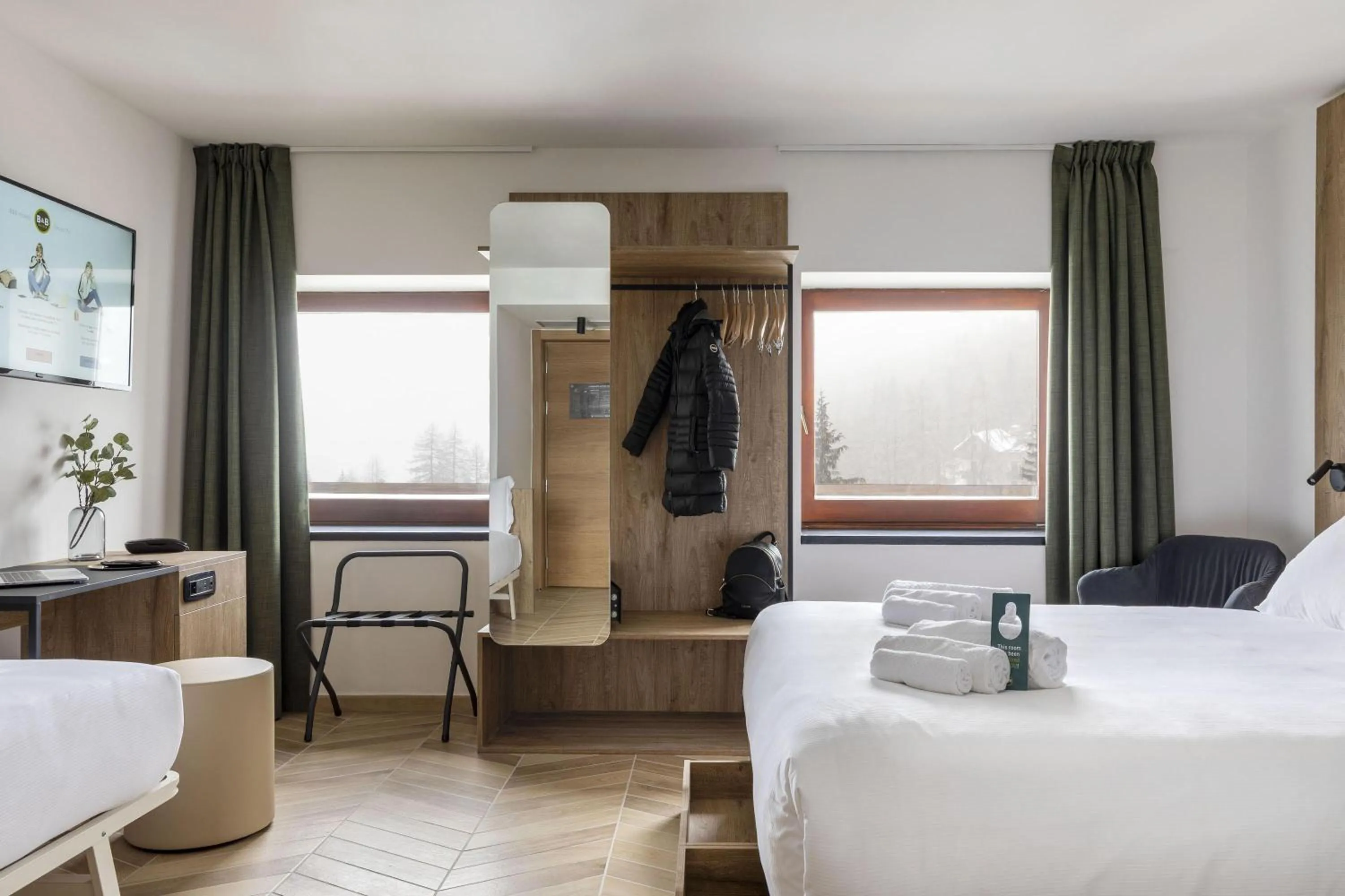 Photo of the whole room, Bed in B&B Hotel Passo Tre Croci Cortina