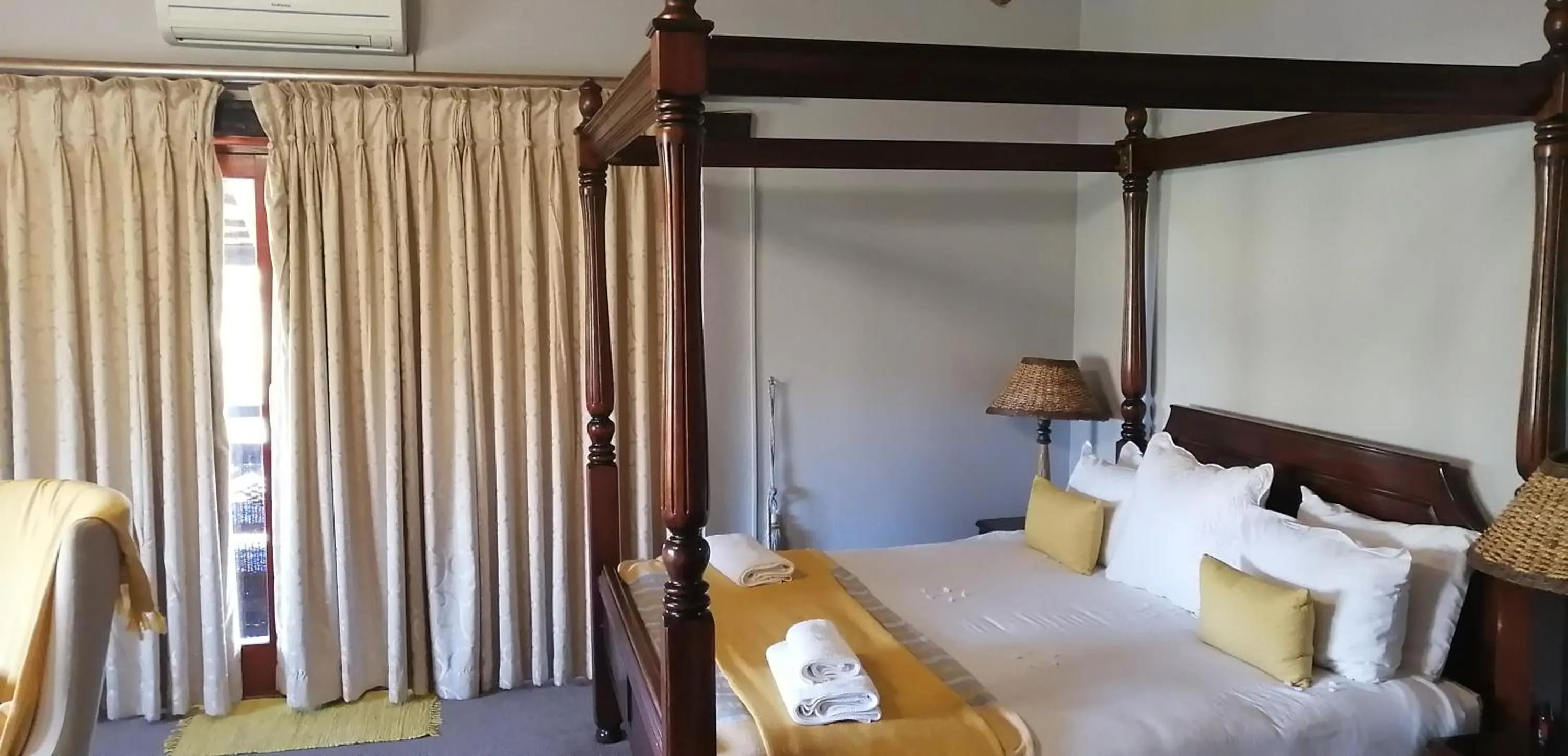 Bedroom, Bed in Glen Afric Country Lodge