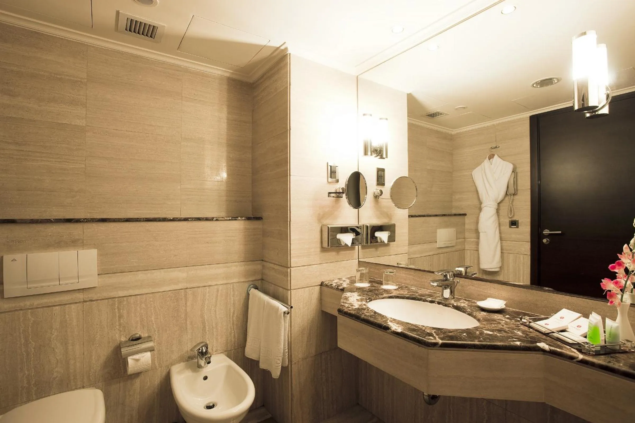 Bathroom in Ramada Plaza by Wyndham Beirut Raouche