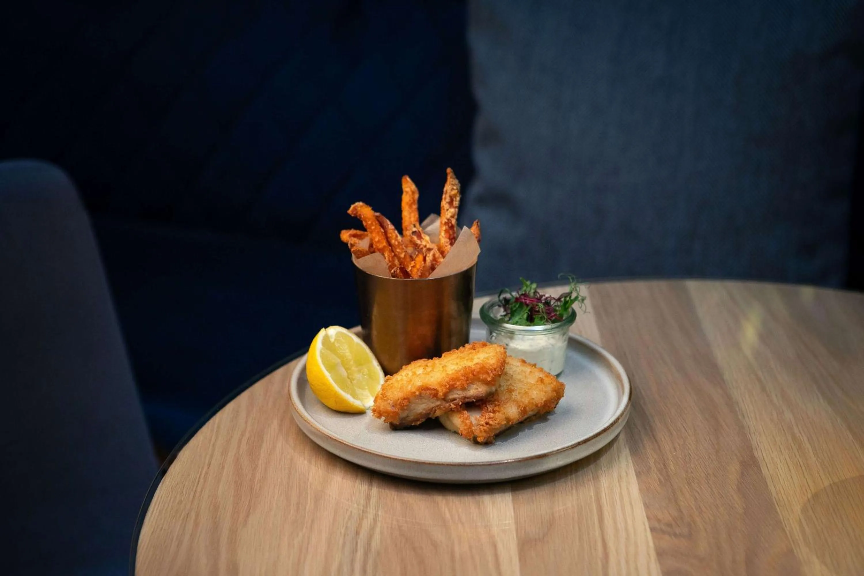 Lounge or bar in Radisson Collection Hotel, Berlin