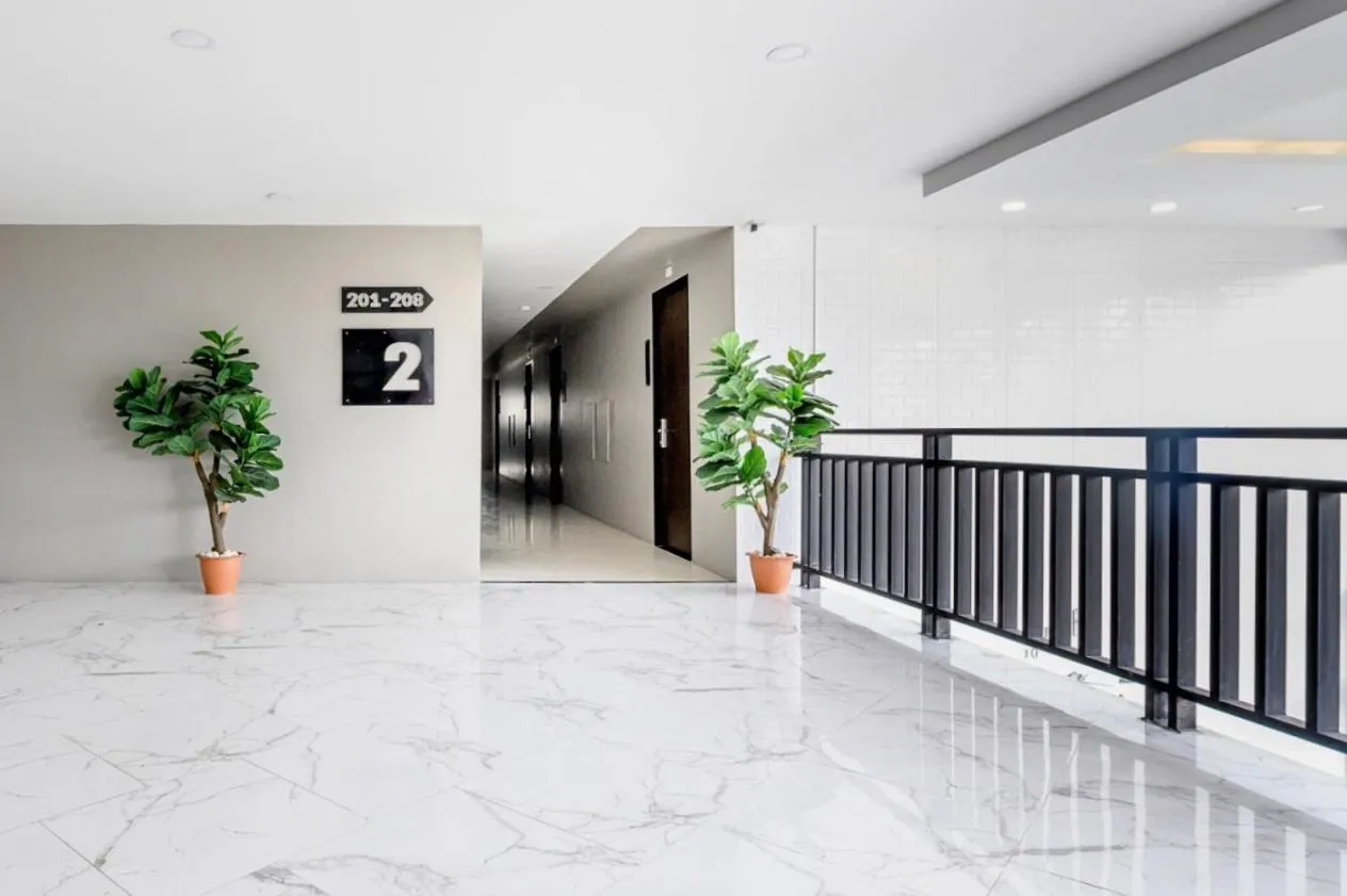 BEAR’S DEN HOTEL PATTAYA