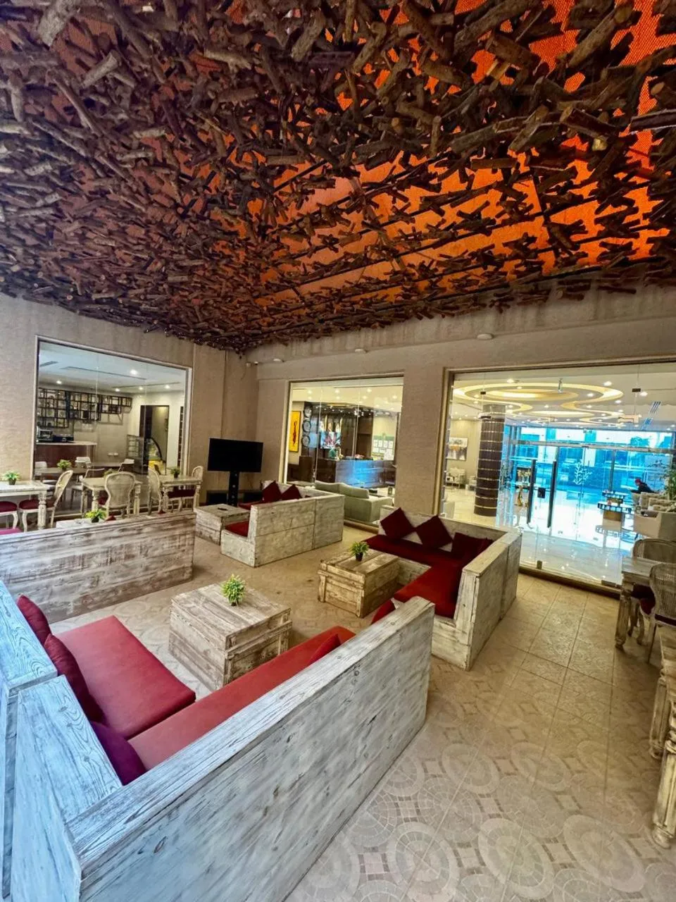 Coffee/tea facilities in Coupard Hotel