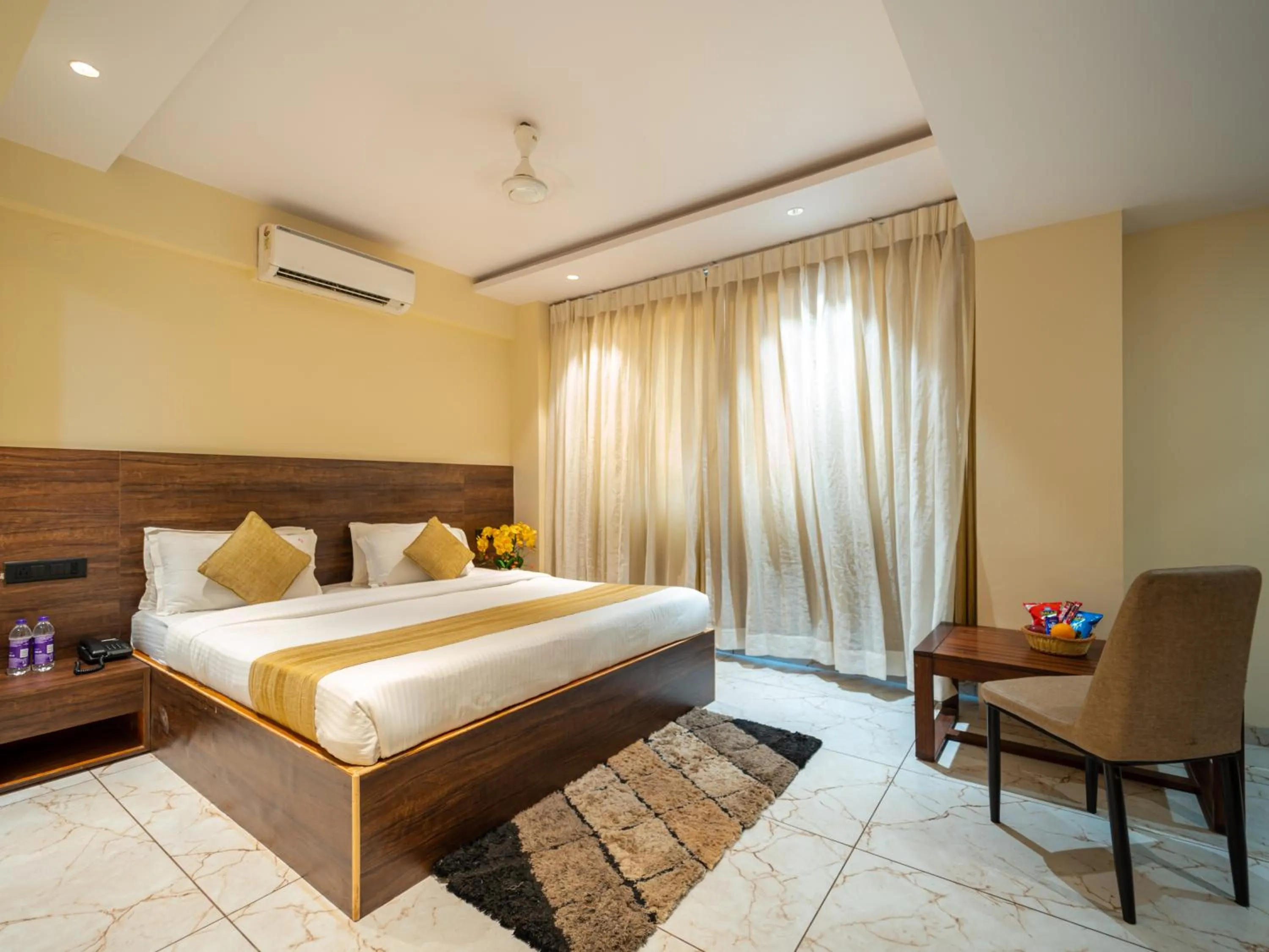 Photo of the whole room, Bed in Red Button Resort