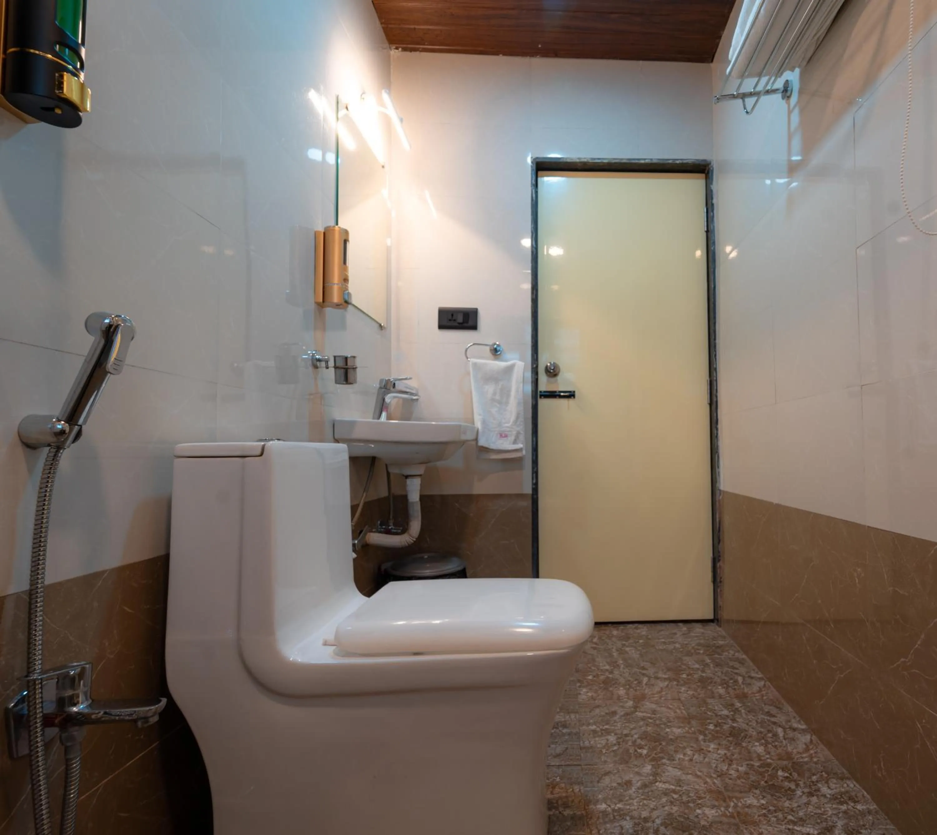 Toilet in Red Button Resort