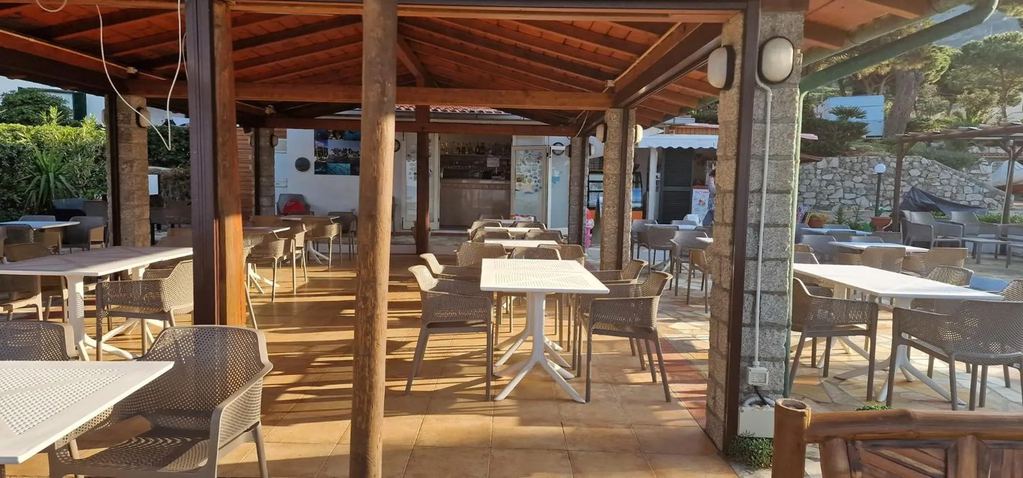 Restaurant/places to eat in Mandel 2 Residence by Mandel club