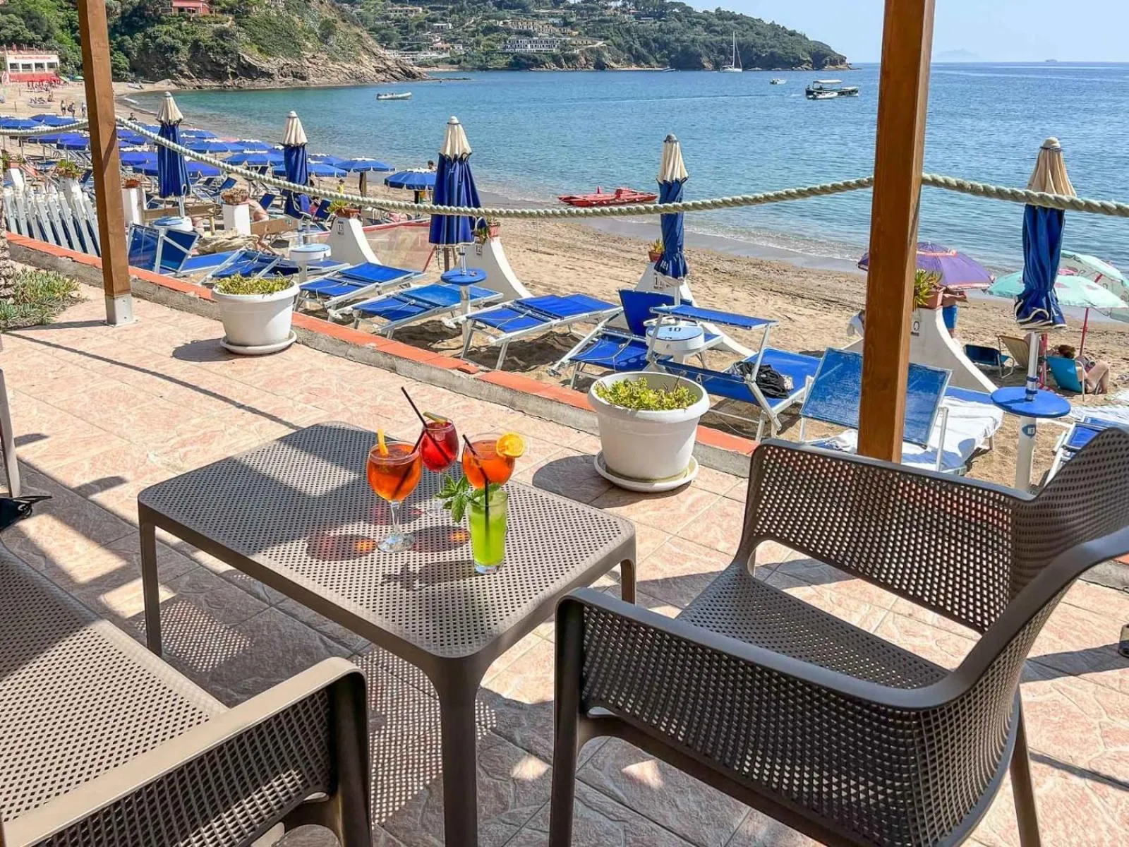 Restaurant/places to eat in Mandel 2 Residence by Mandel club