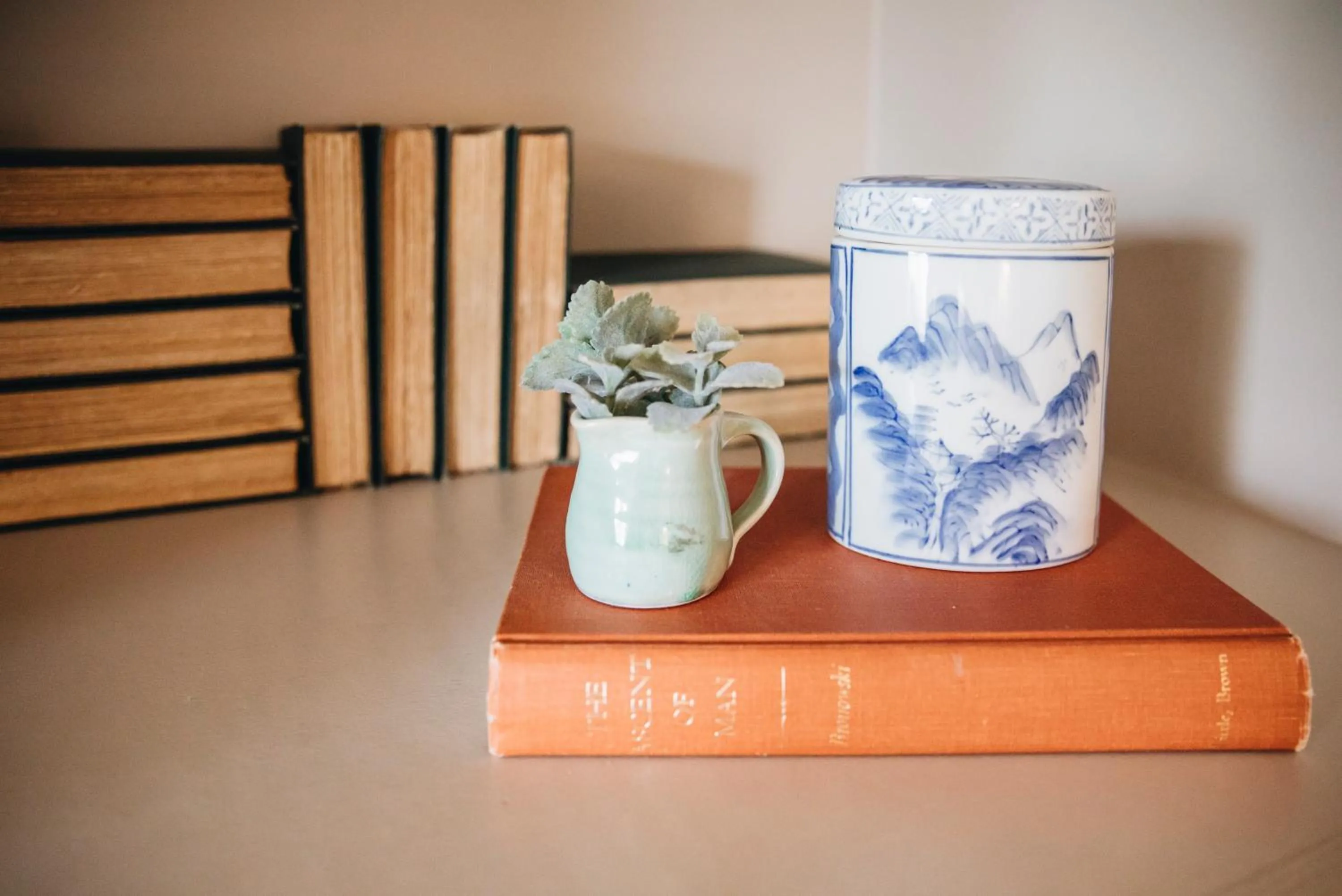 Decorative detail in Seven Branches Venue and Inn