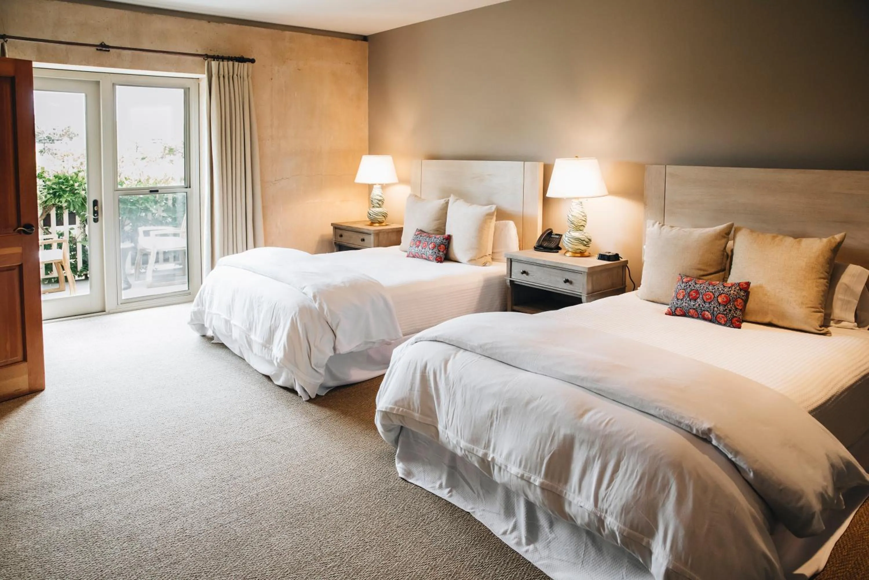 Balcony/Terrace, Bed in Seven Branches Venue and Inn