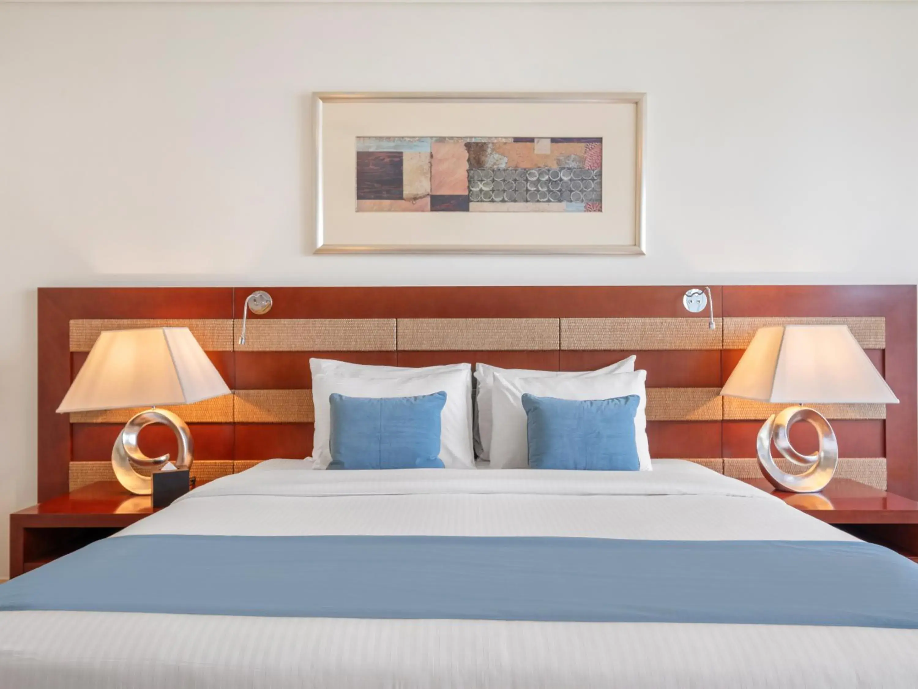 Deluxe Room in Blue Beach Tower The Walk JBR Deluxe Room in Blue Beach Tower The Walk JBR