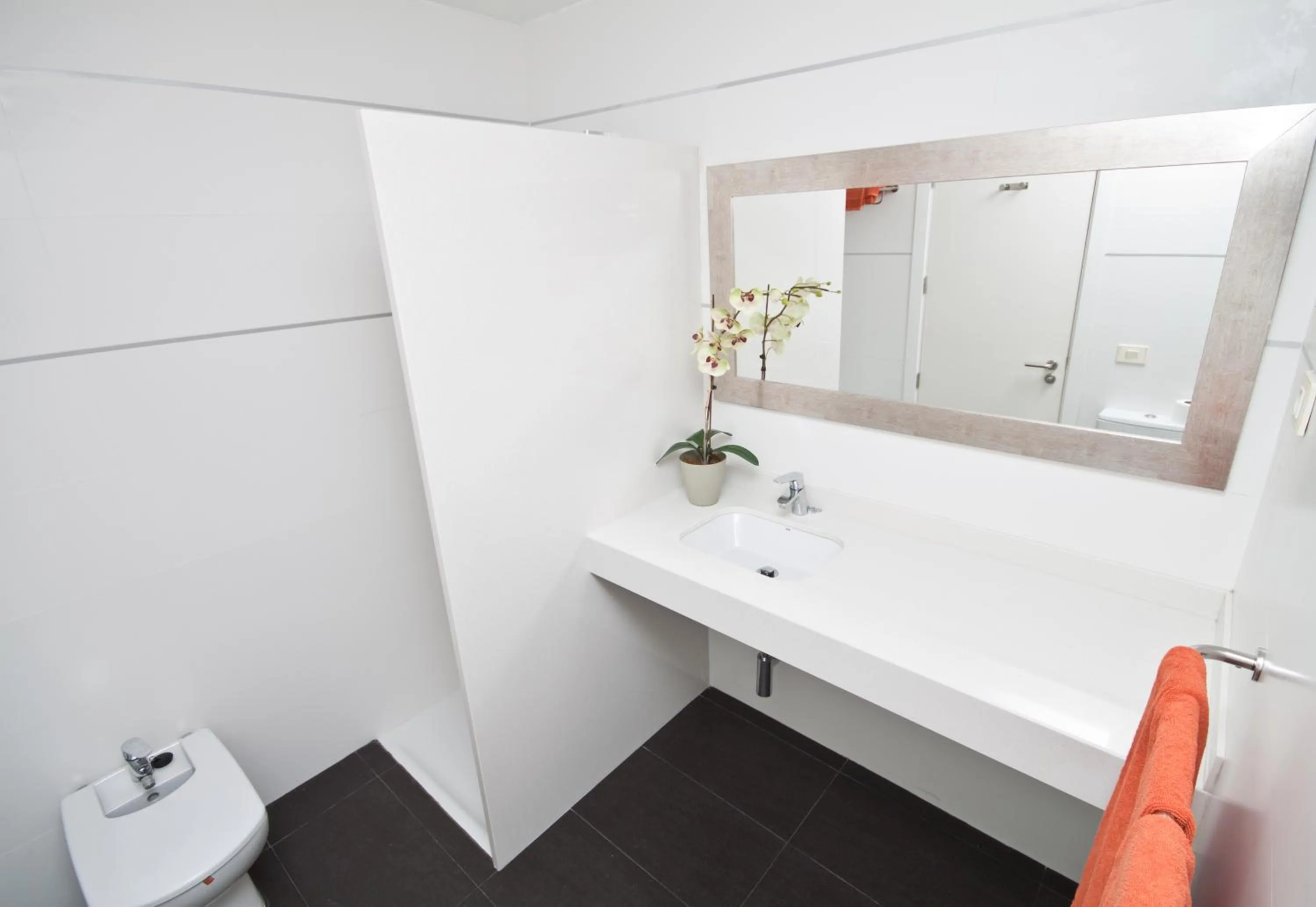 Bathroom in Amadores Beach Apartments