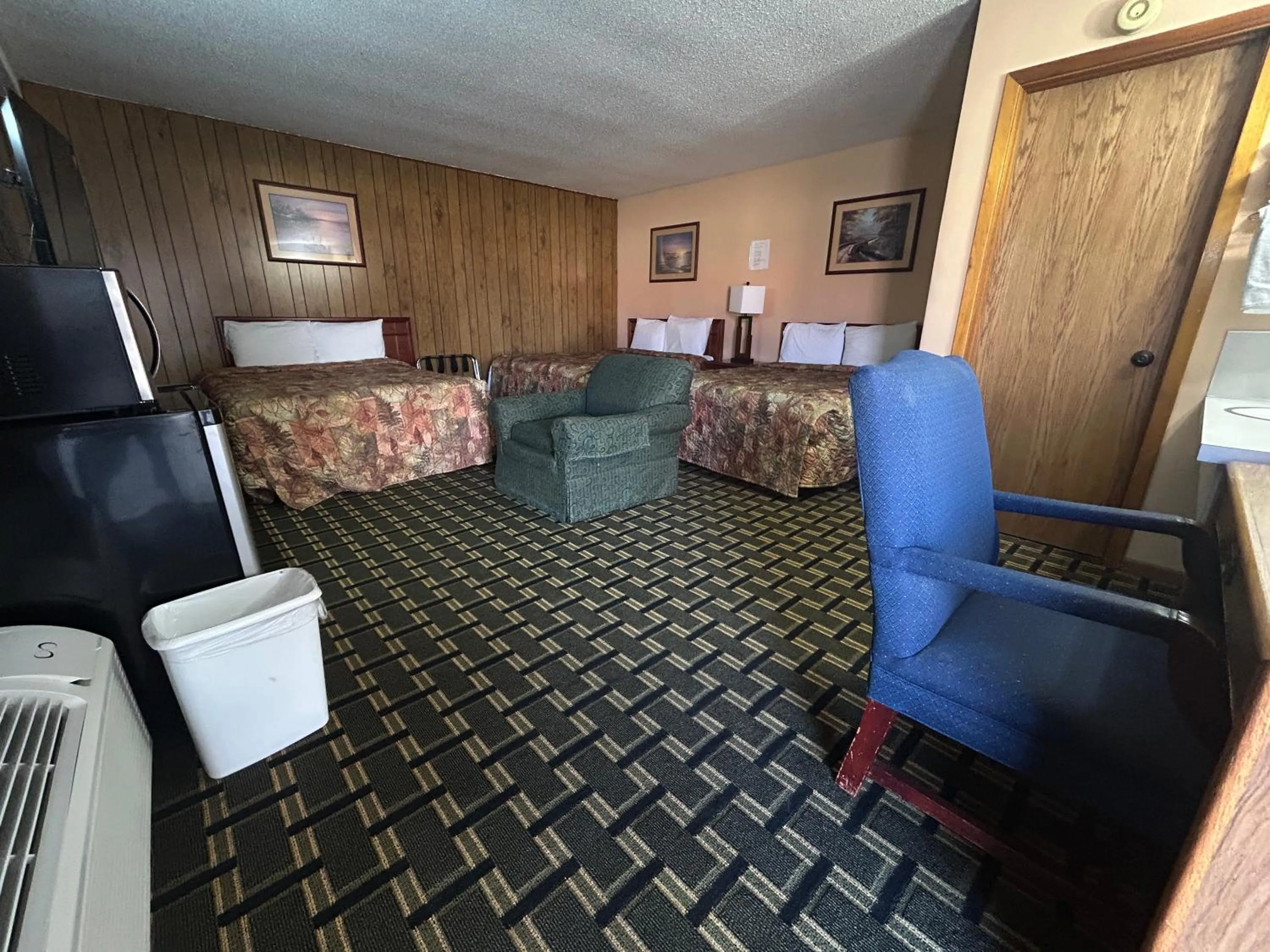 Bedroom in Big 12 Motel Broken Bow NE