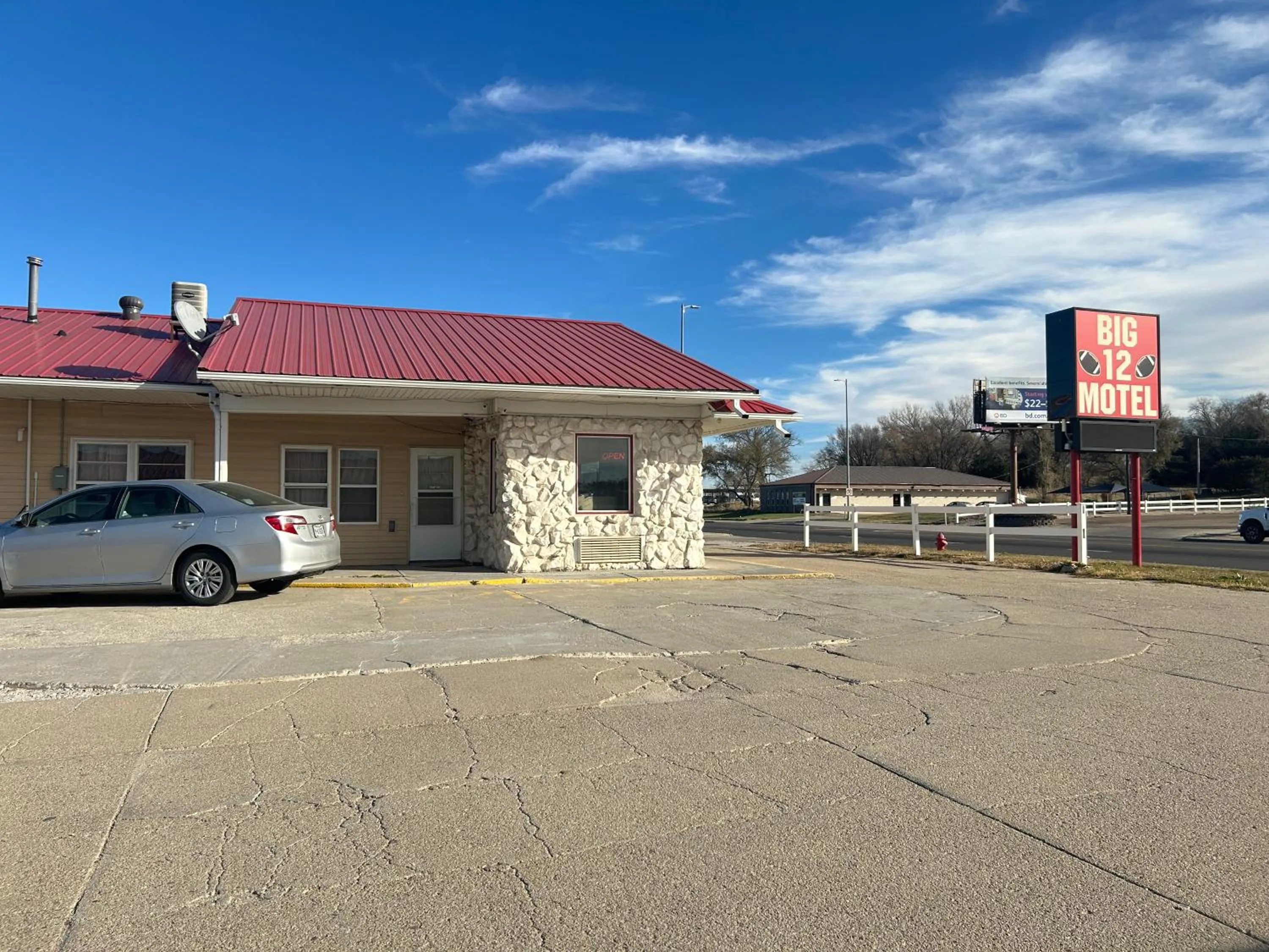 Parking in Big 12 Motel Broken Bow NE